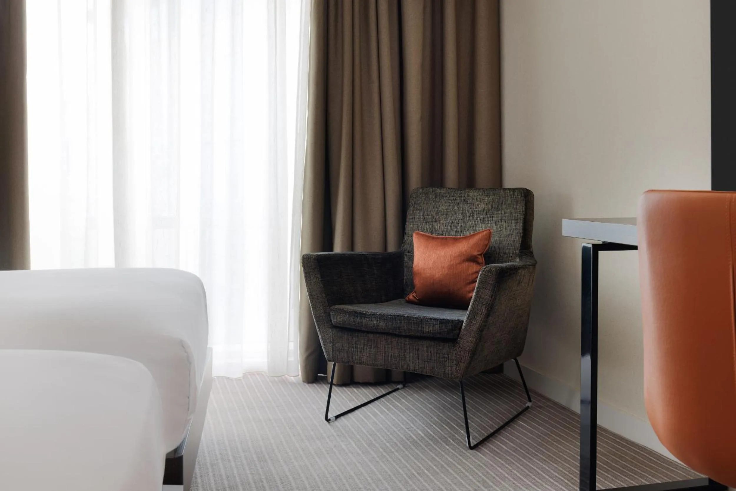 Bedroom, Bed in DoubleTree By Hilton London Excel