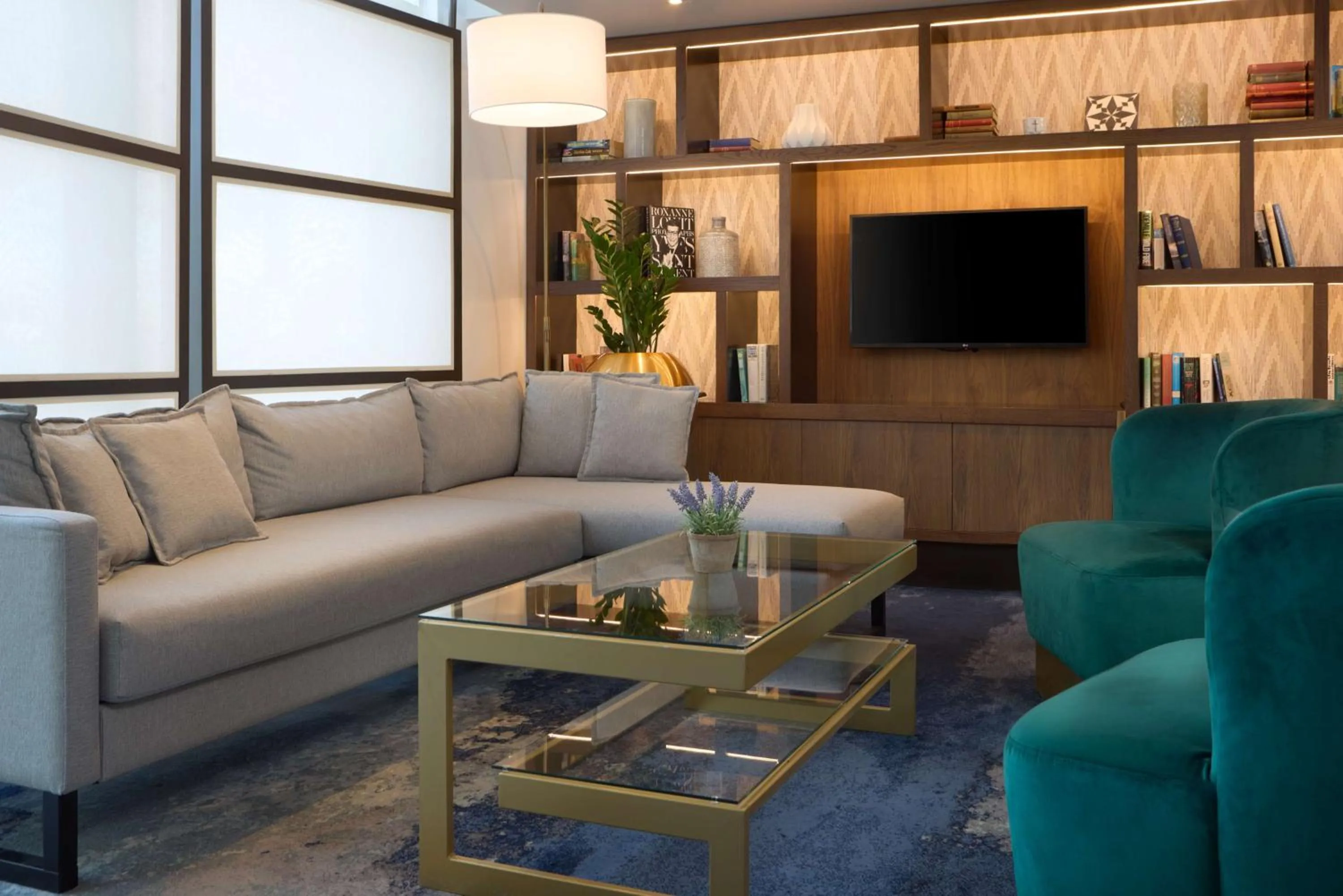 Restaurant/places to eat in DoubleTree By Hilton London Excel