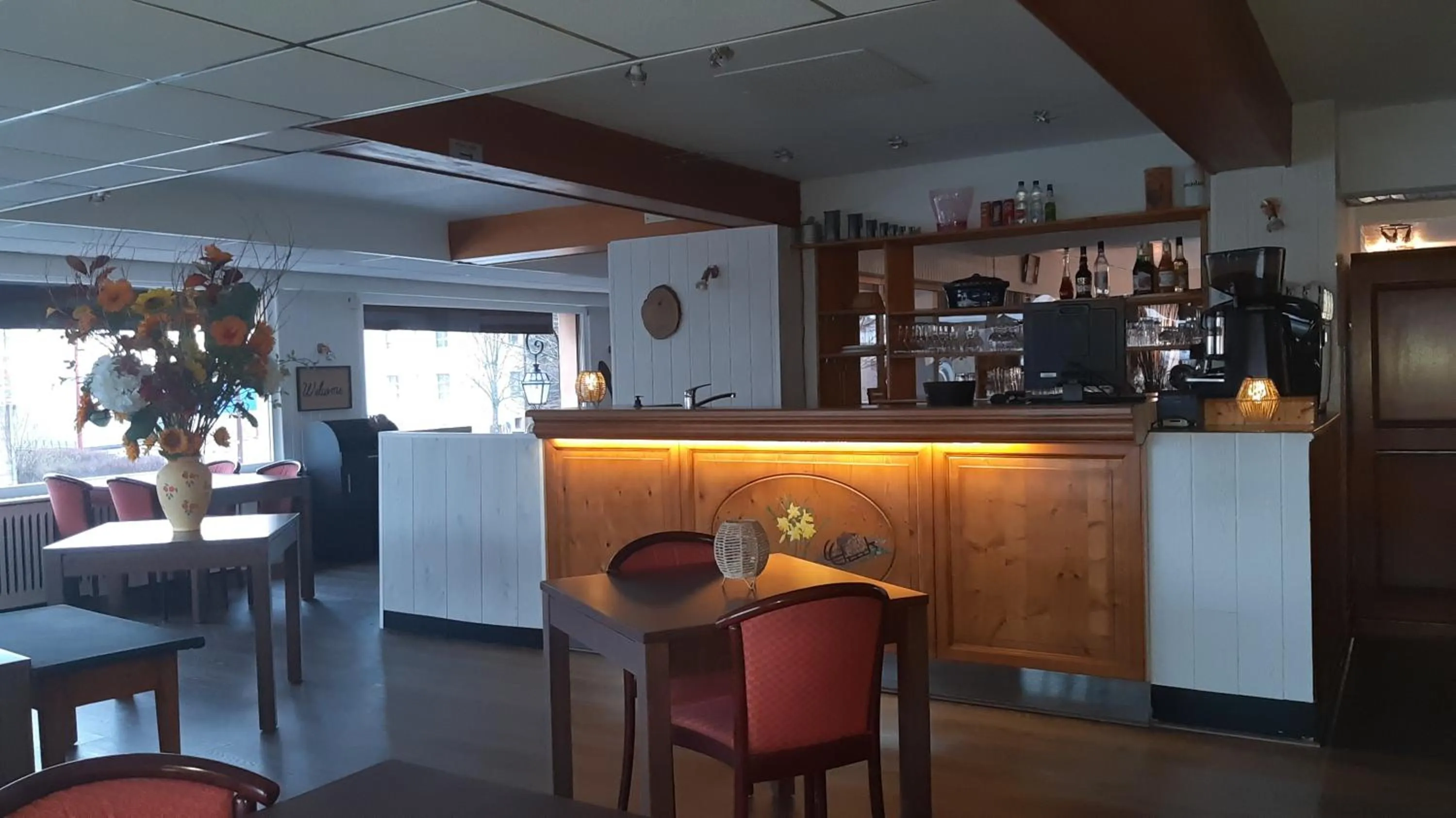 Lounge or bar in Hotel De La Route Verte