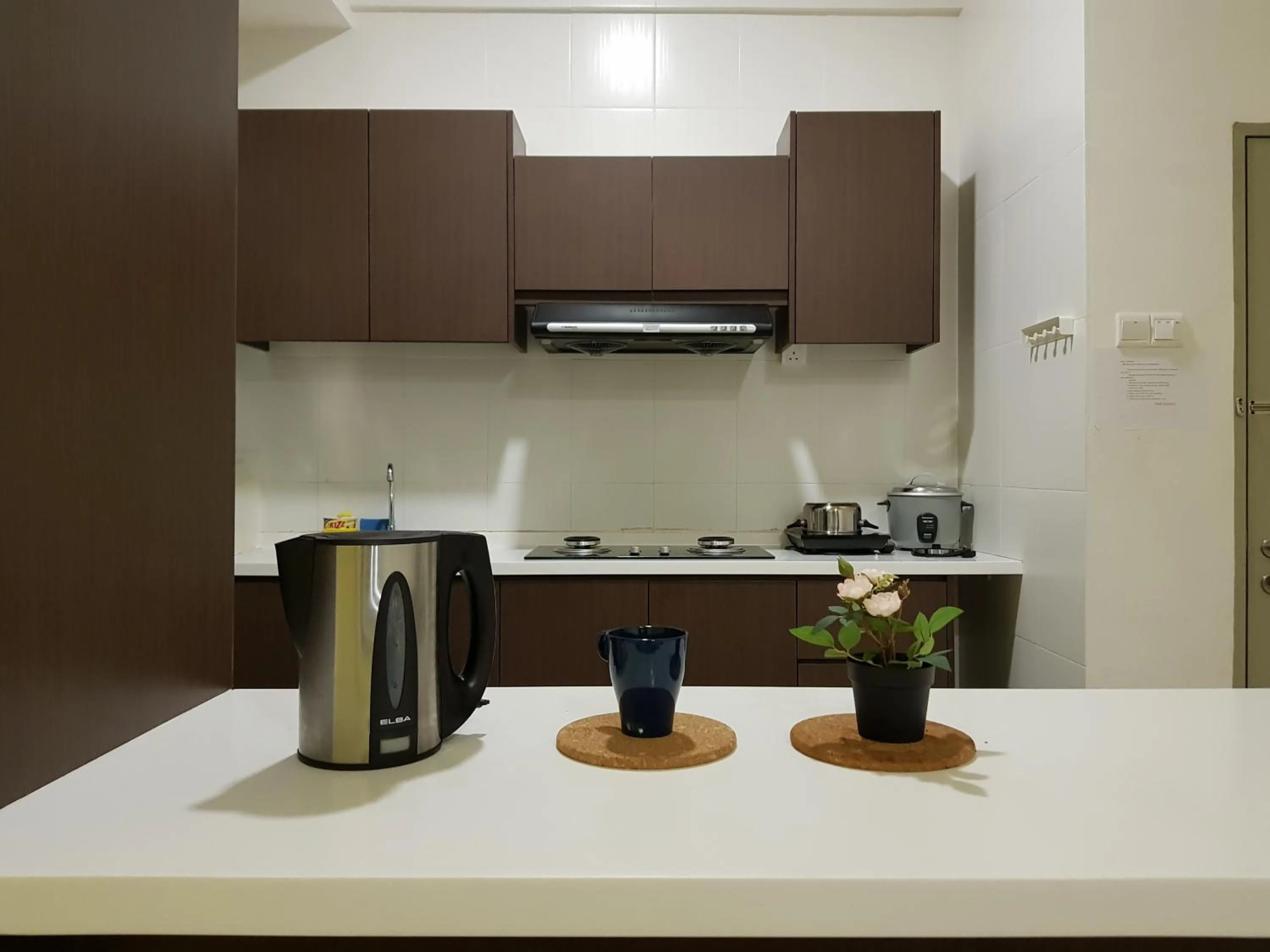 Kitchen or kitchenette in Play Residence at Golden Hills