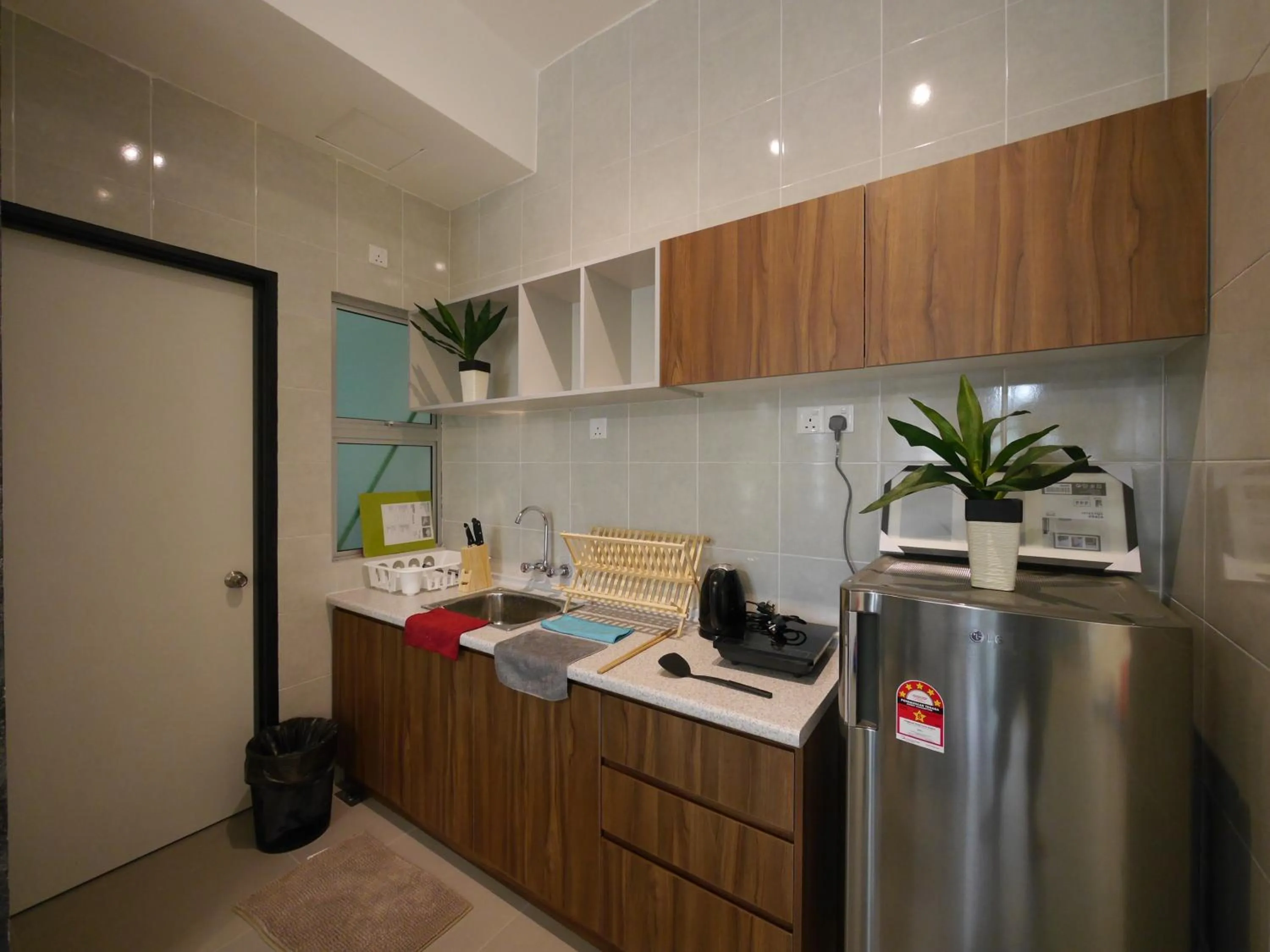 Kitchen or kitchenette in Play Residence at Golden Hills