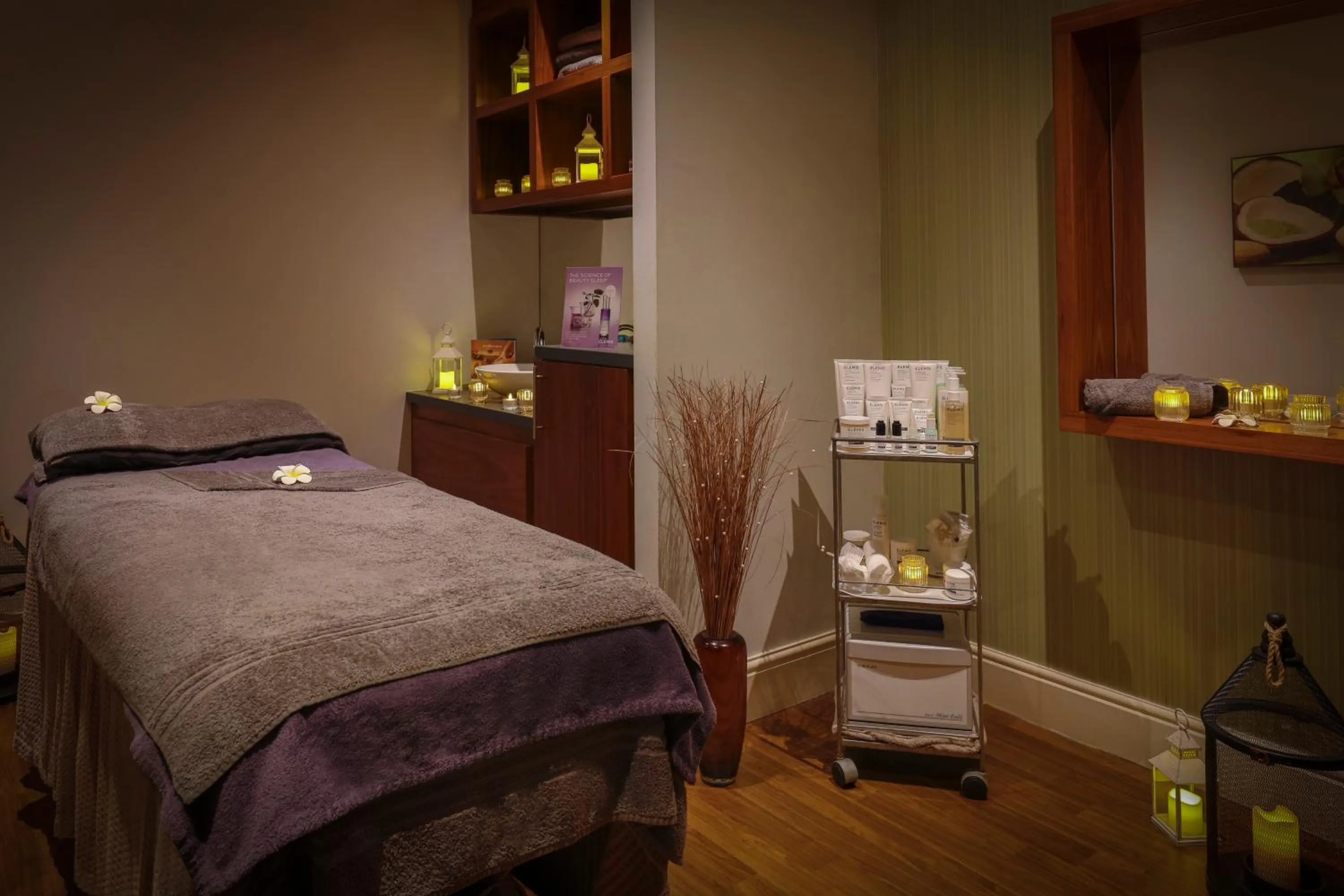 Spa and wellness centre/facilities, Bed in Cambridge Belfry Hotel & Spa