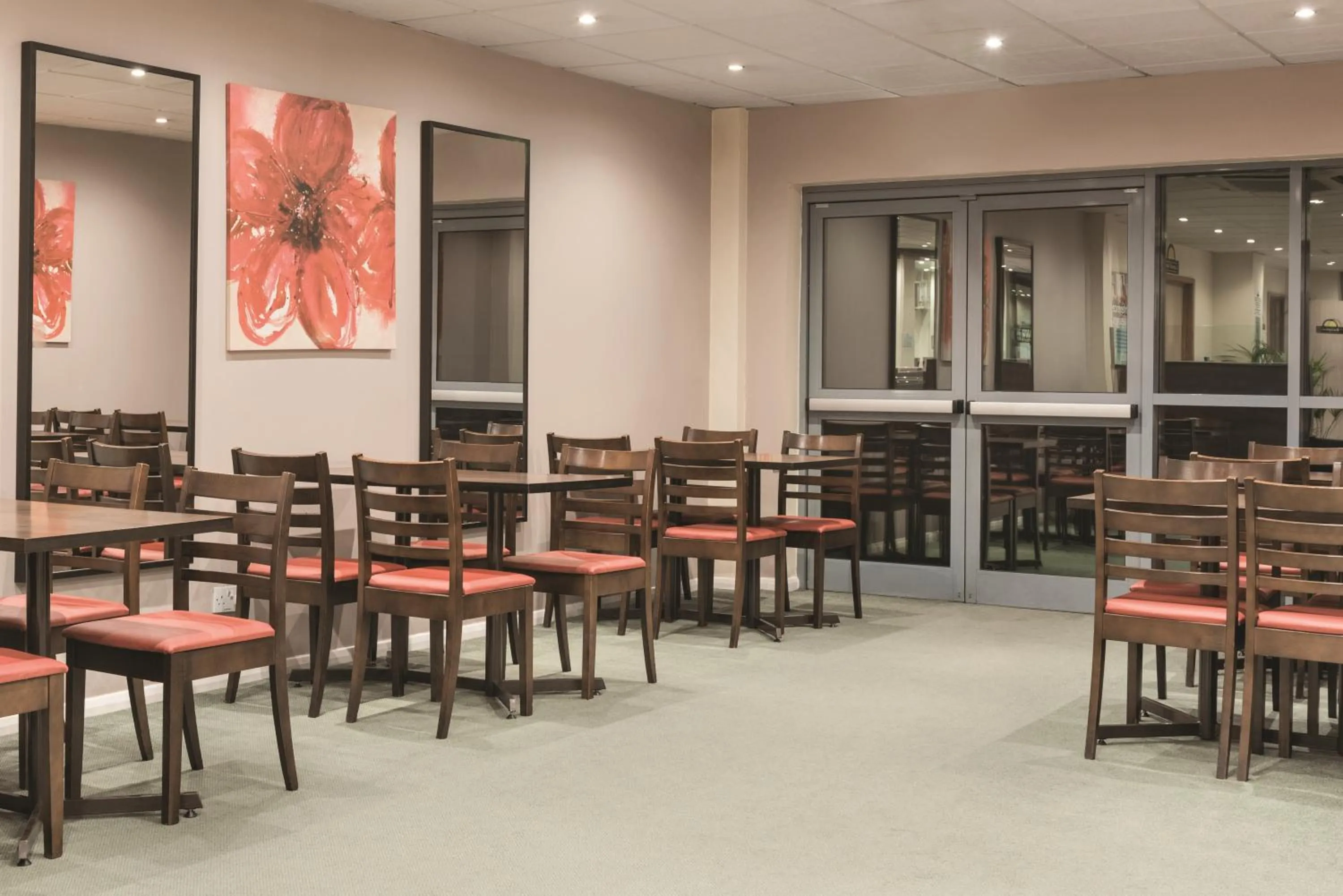 Days Inn by Wyndham Donington