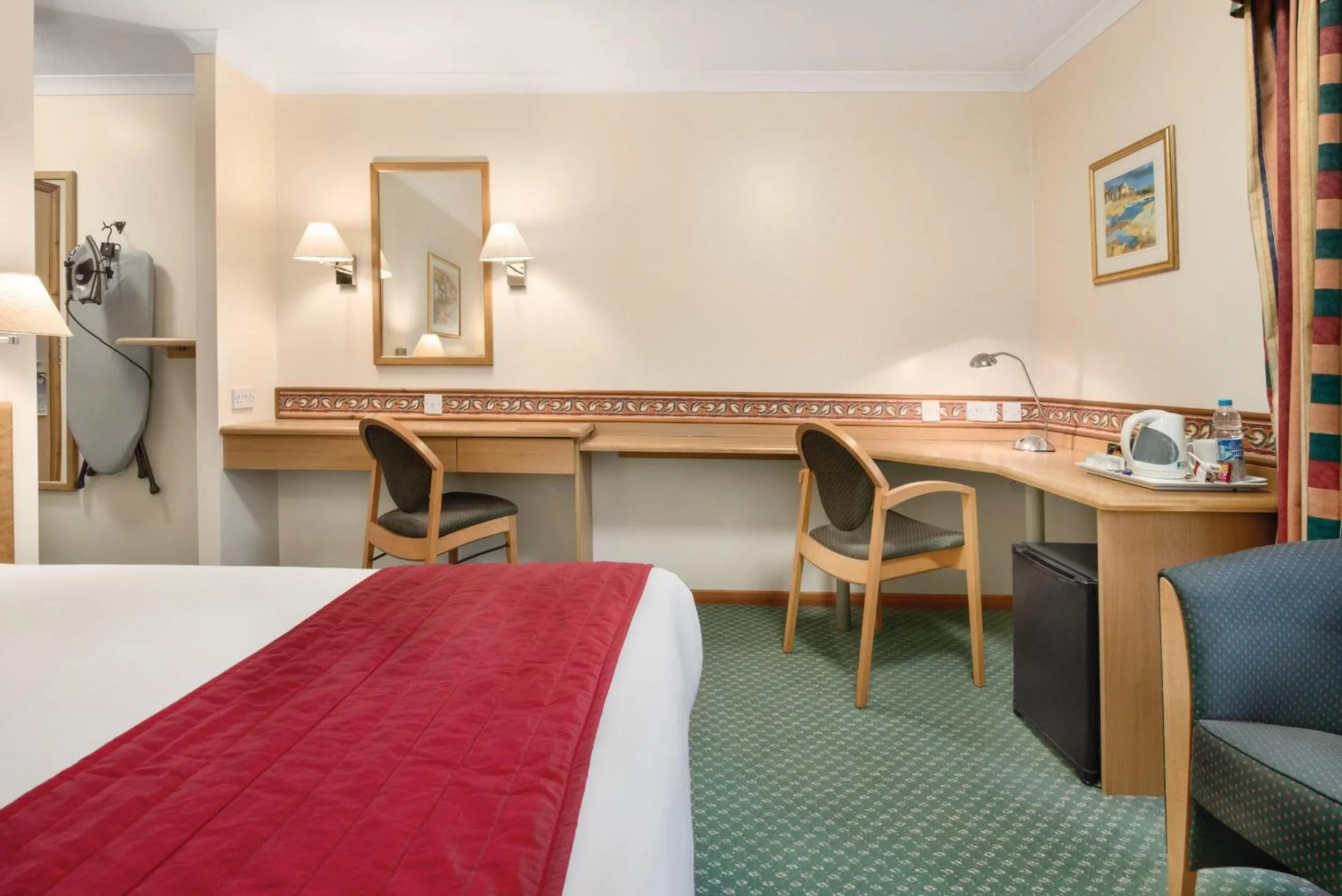 Bed in Days Inn by Wyndham Donington