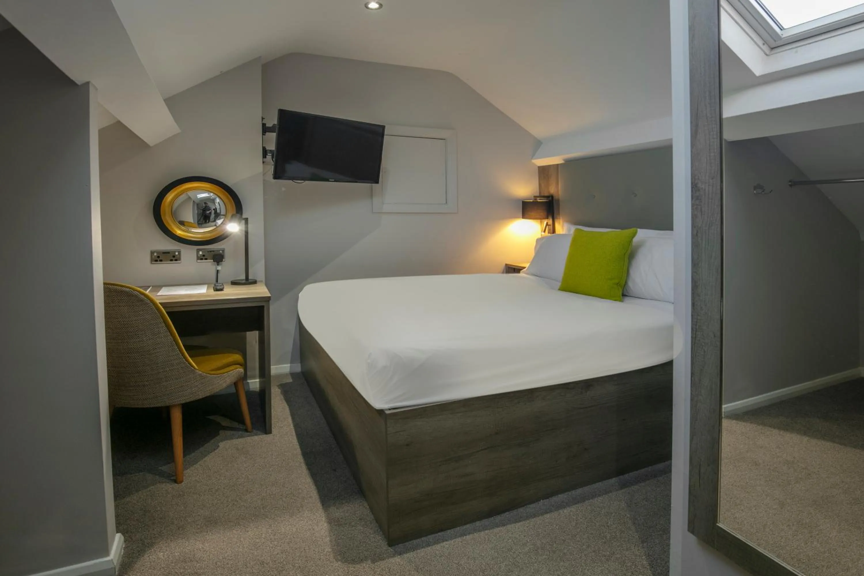 Bedroom, Bed in Crabwall Manor & Spa - BW Signature Collection