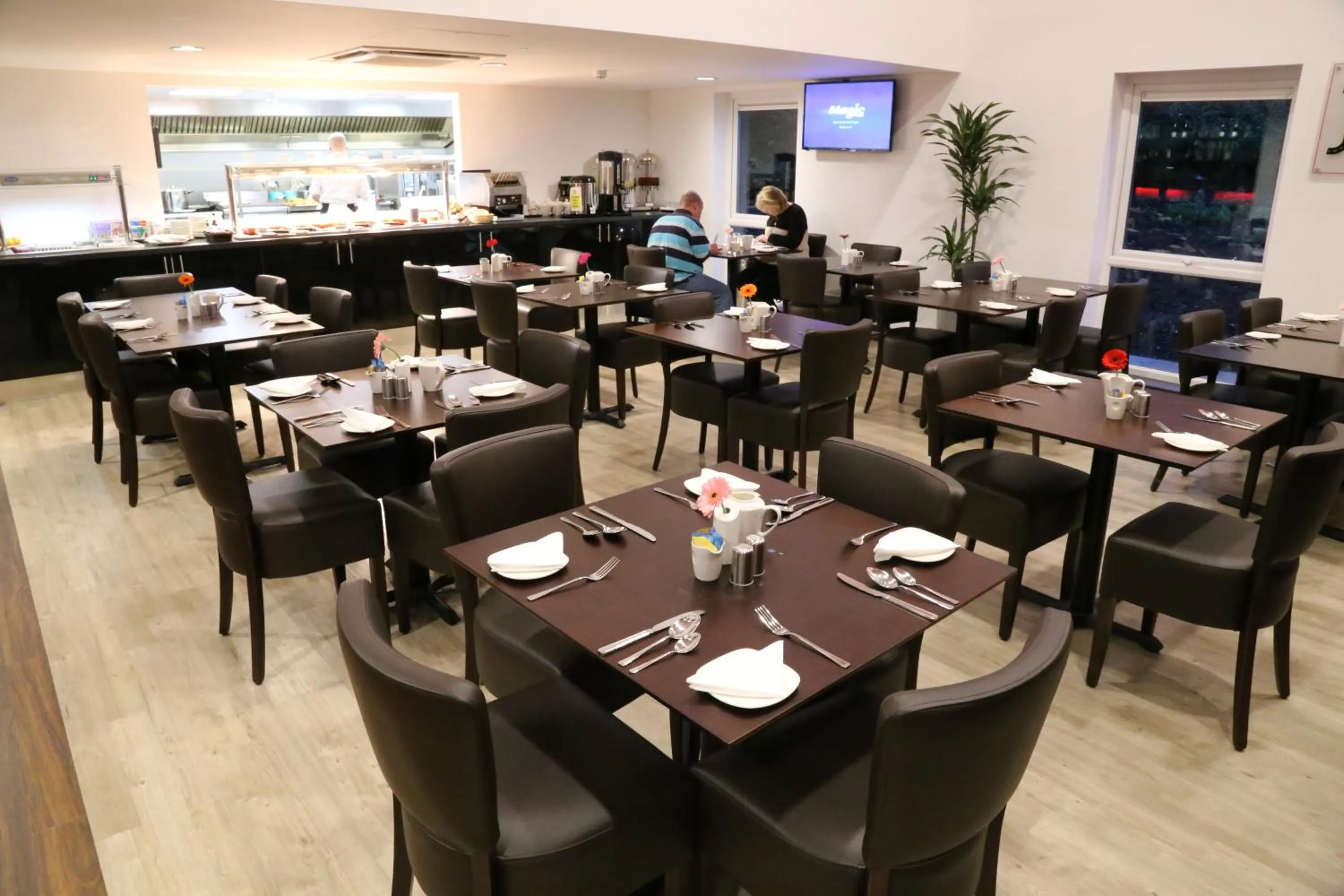 Restaurant/places to eat in Ramada Oxford