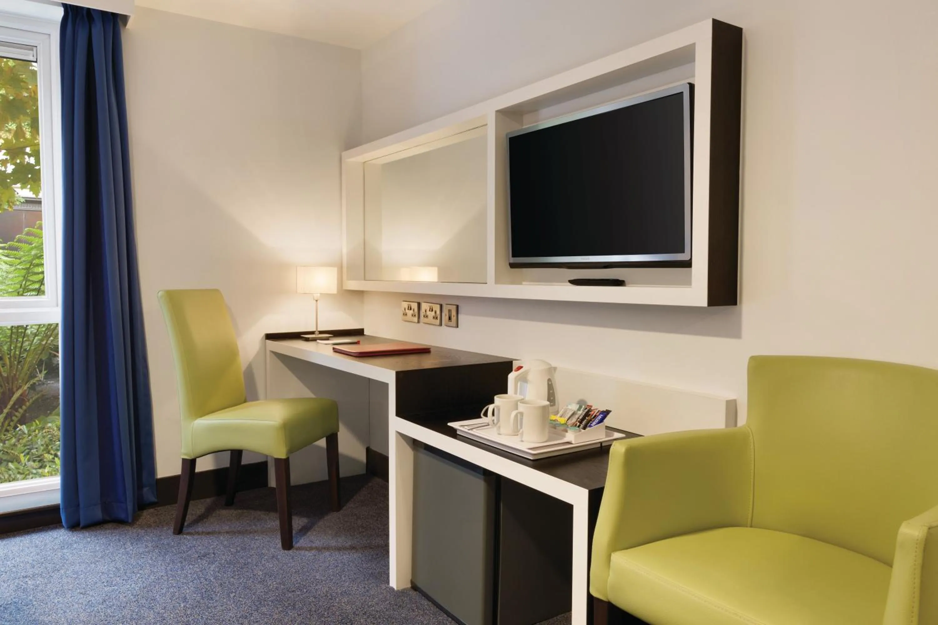 Seating area in Ramada Oxford