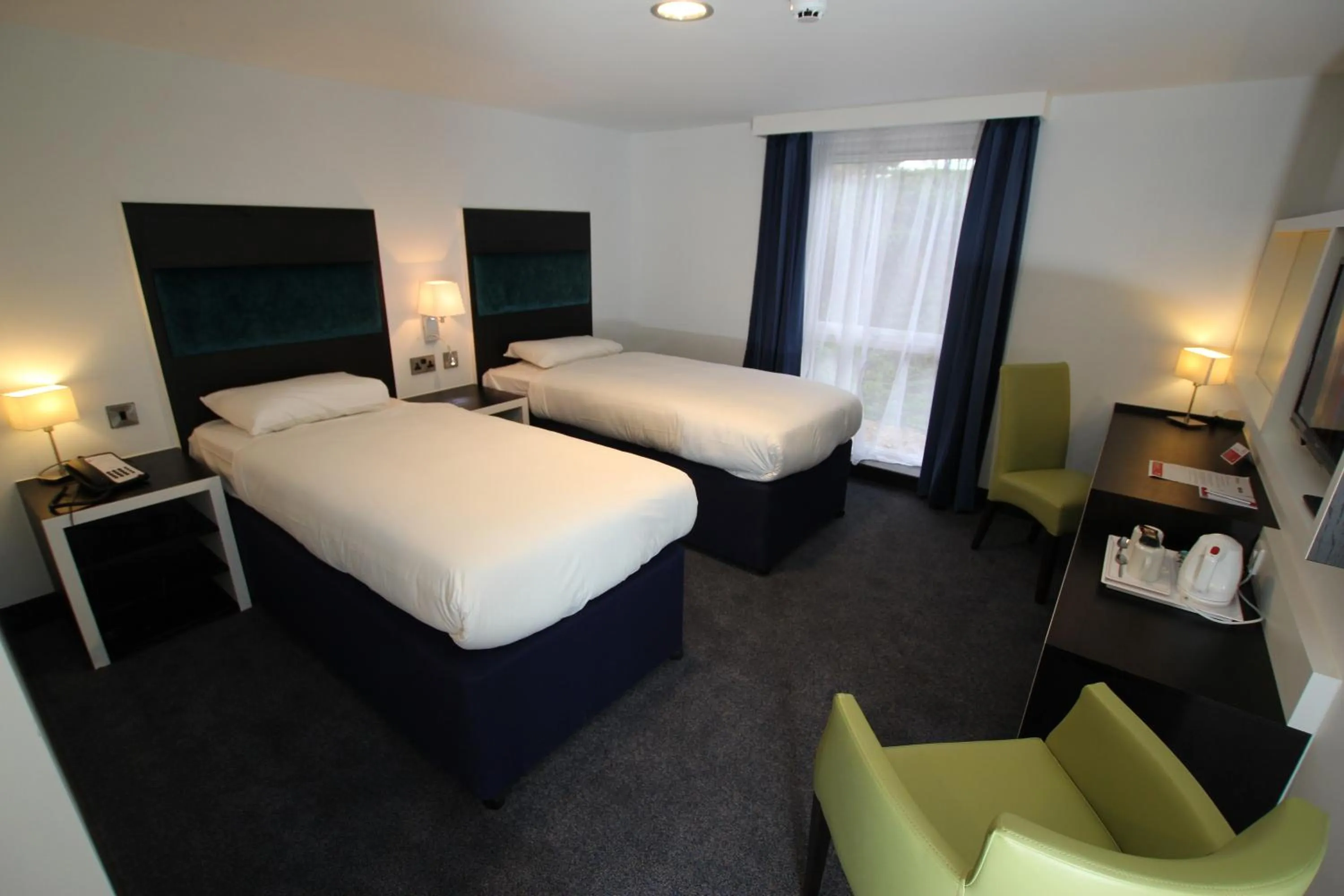 Bedroom, Bed in Ramada Oxford
