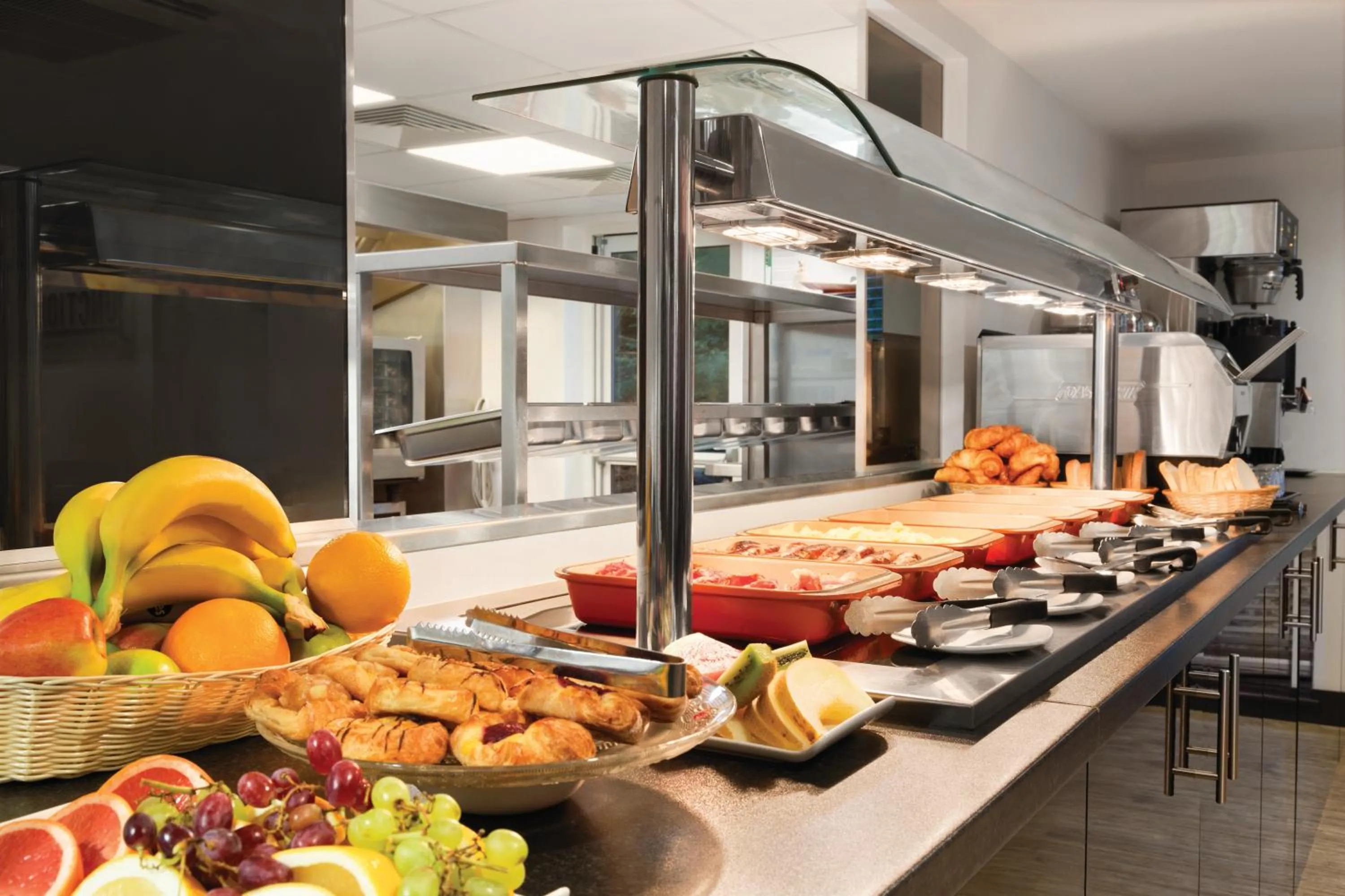 Buffet breakfast in Ramada Oxford