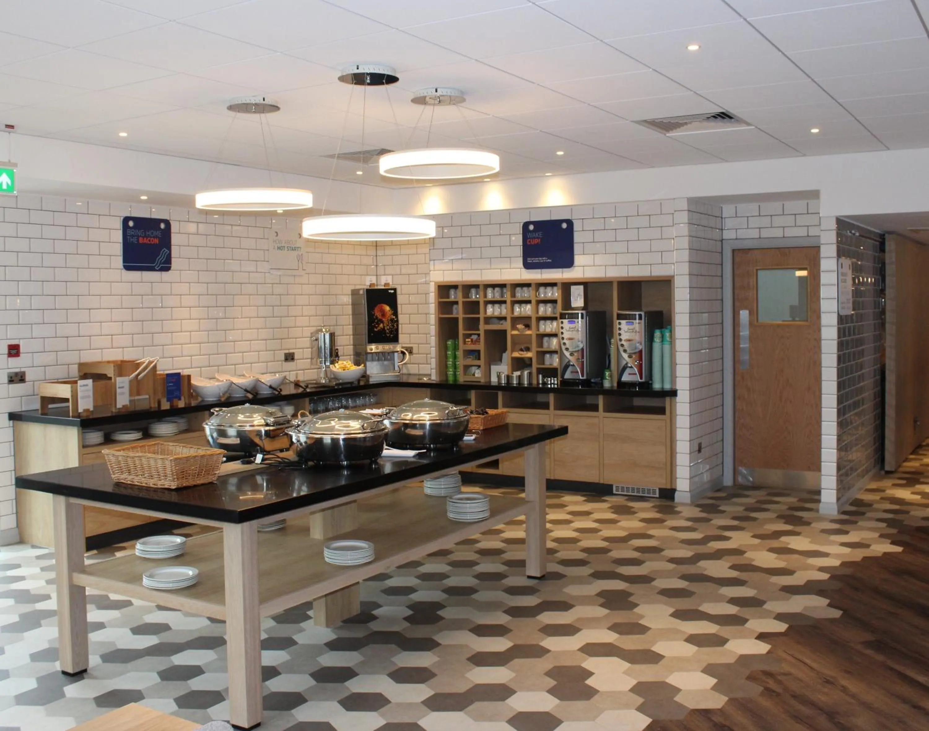 Breakfast in Holiday Inn Express Oxford Kassam Stadium by IHG