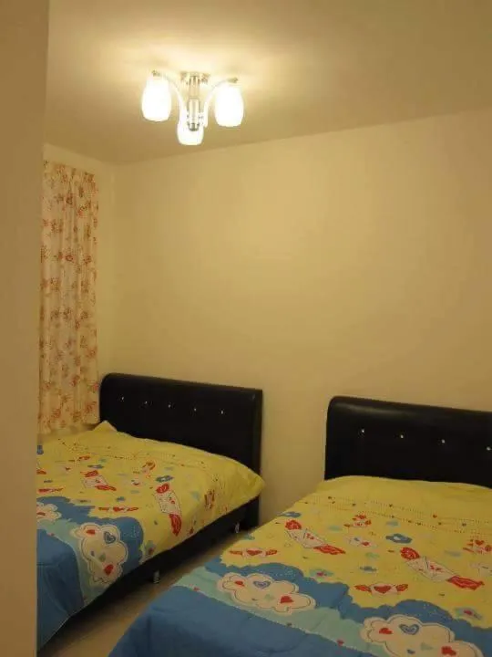 Bed in SA Apartments @ Crown Imperial Court