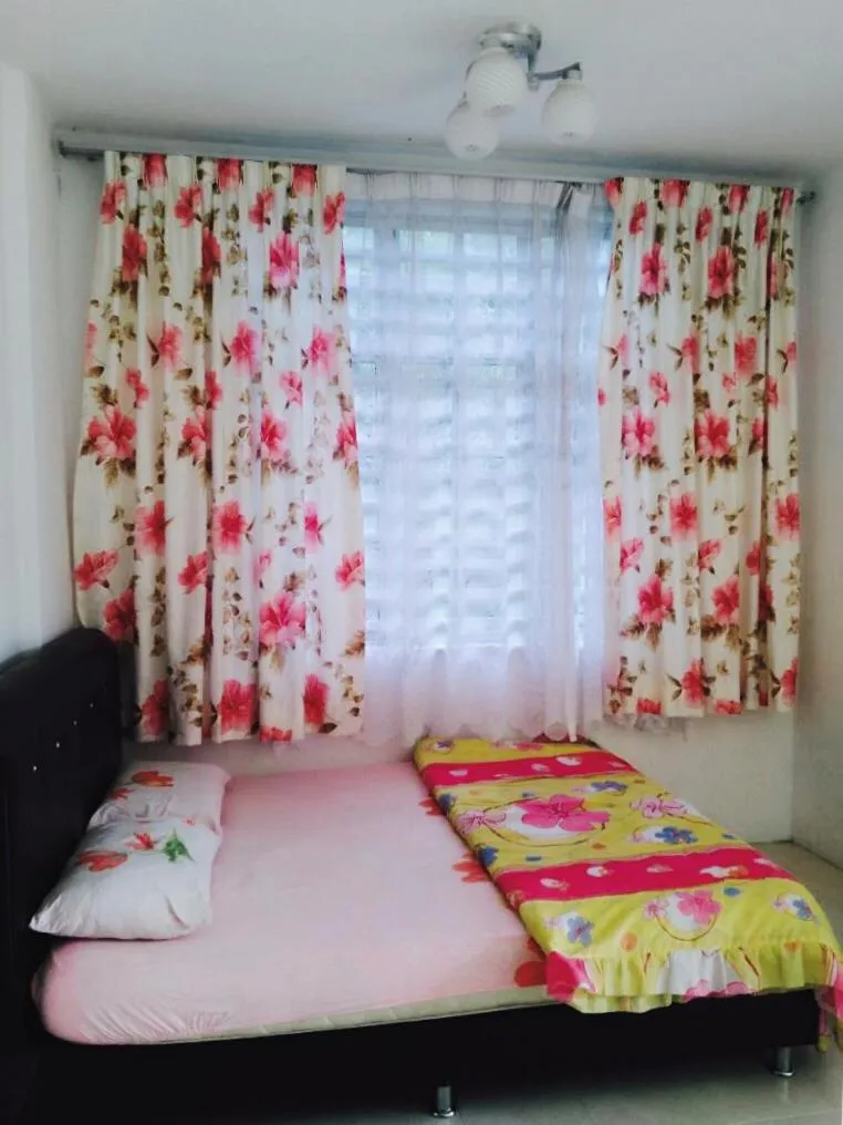 Bed in SA Apartments @ Crown Imperial Court