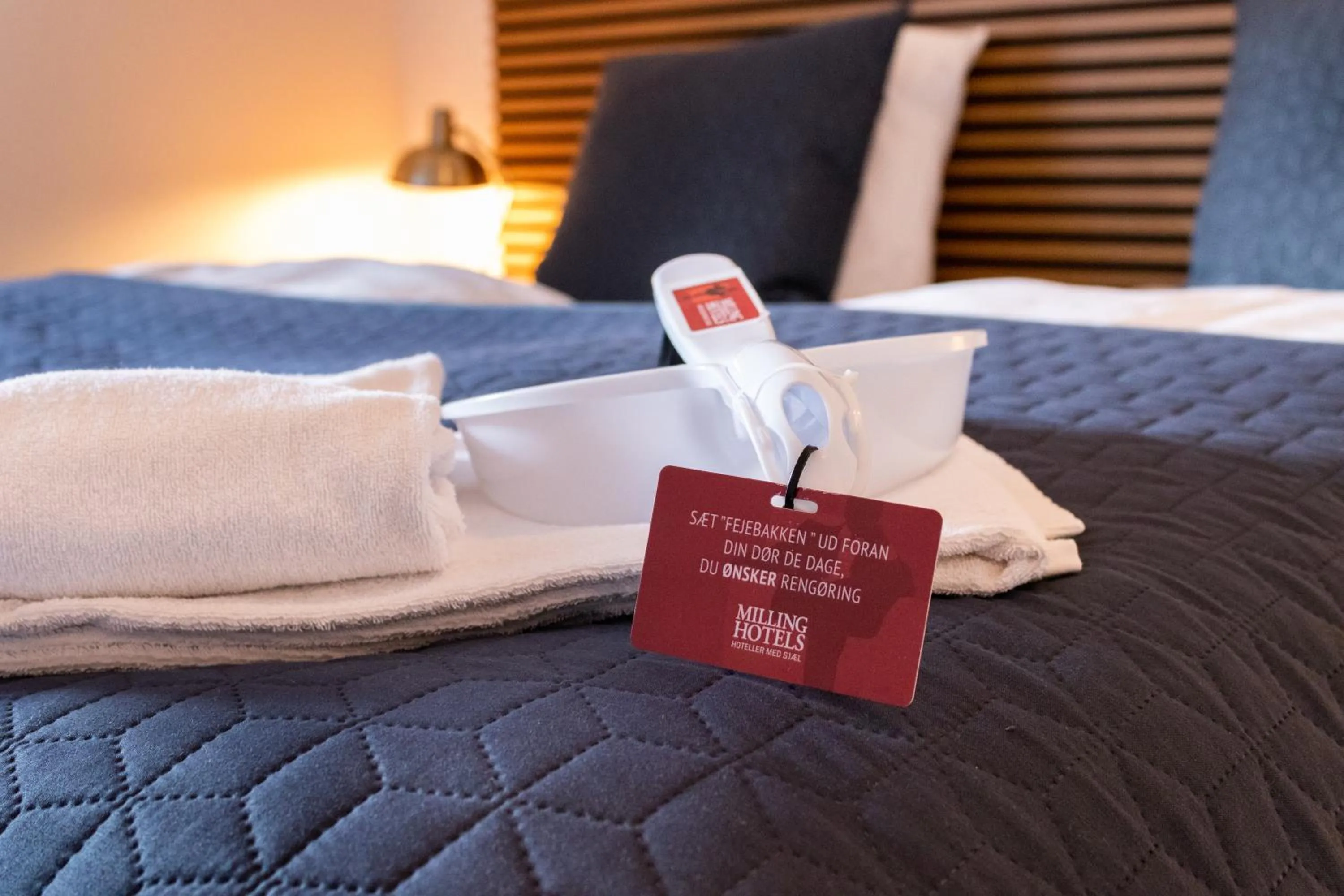 towels, Bed in Milling Hotel Windsor