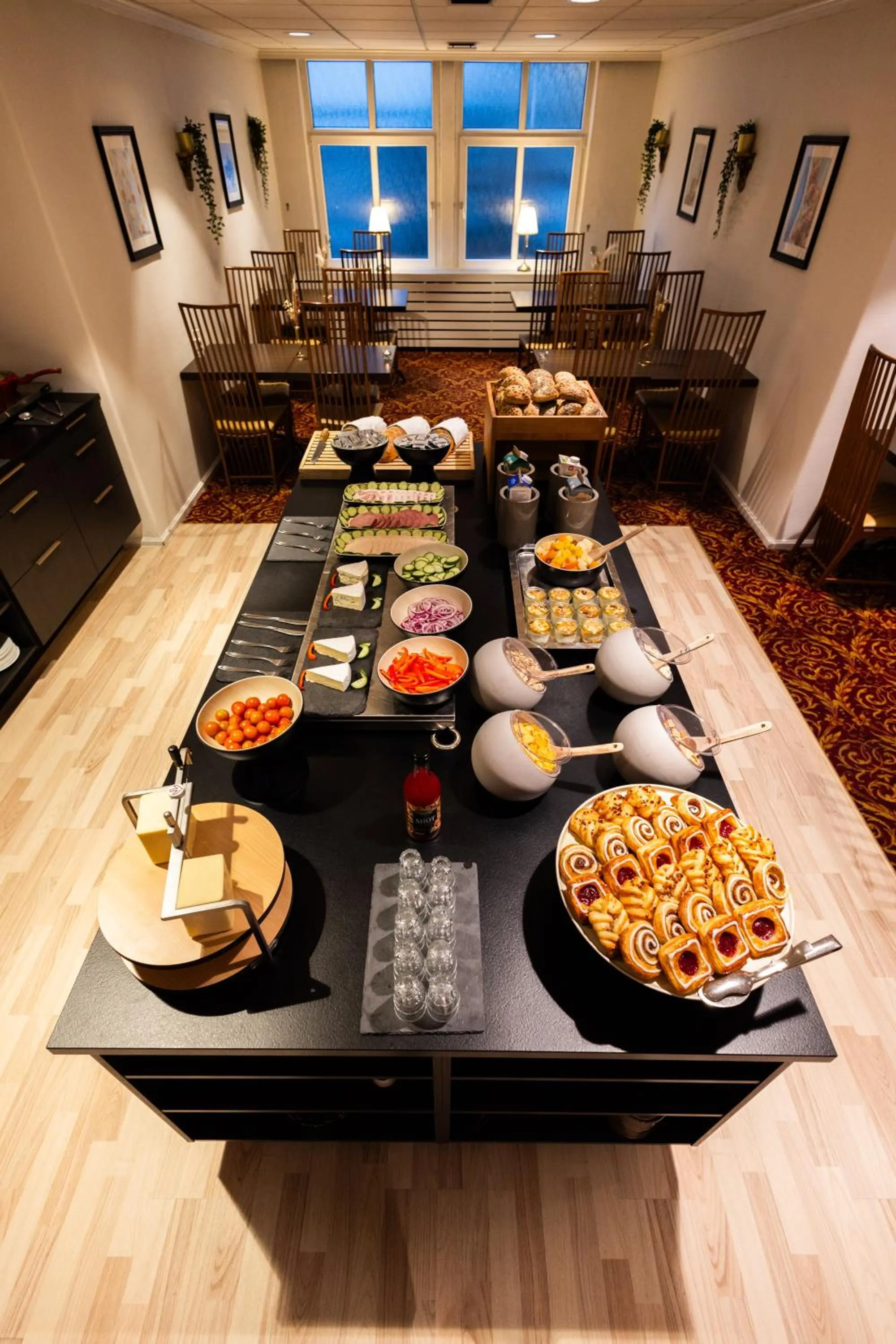 Buffet breakfast in Milling Hotel Windsor