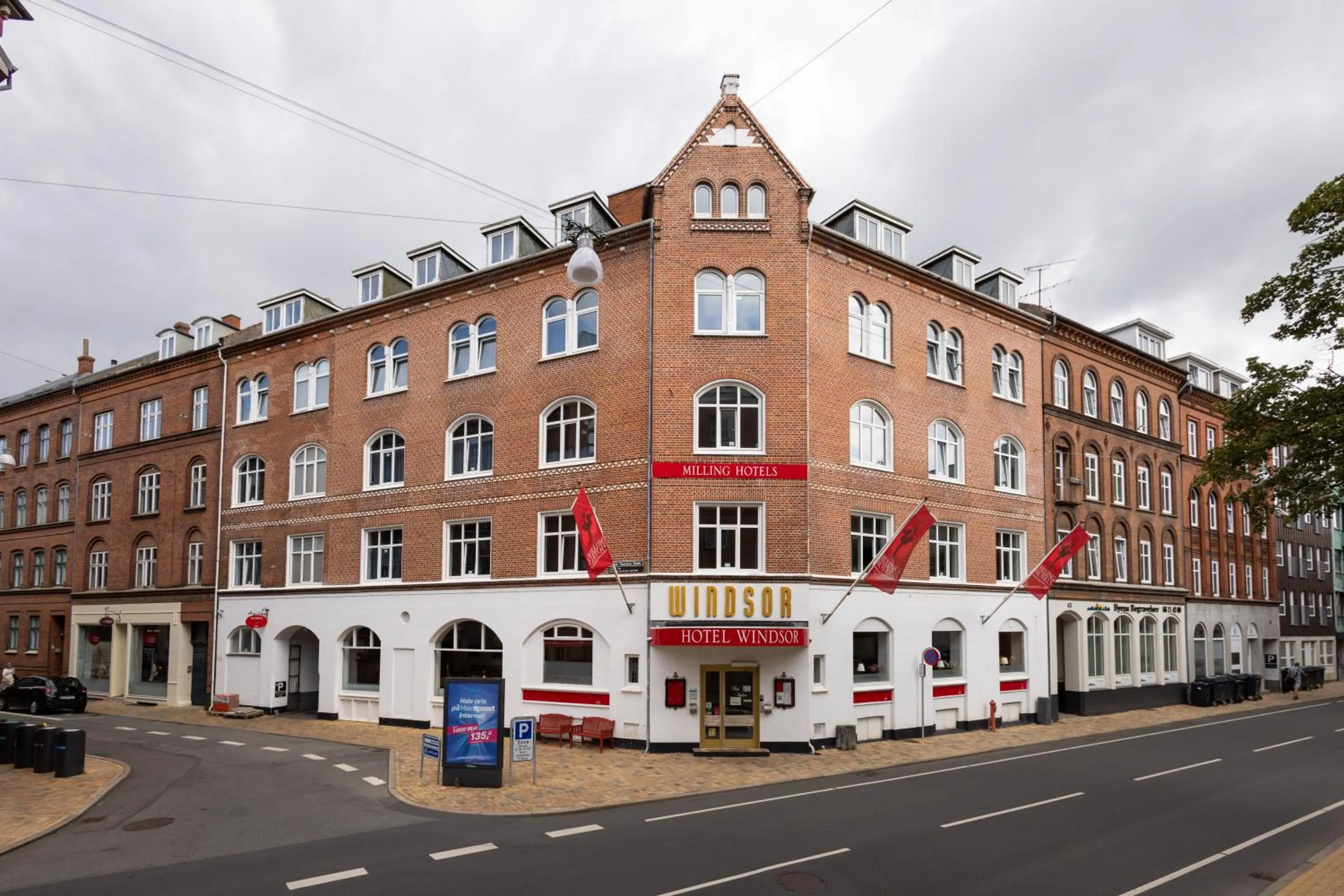 Property building in Milling Hotel Windsor