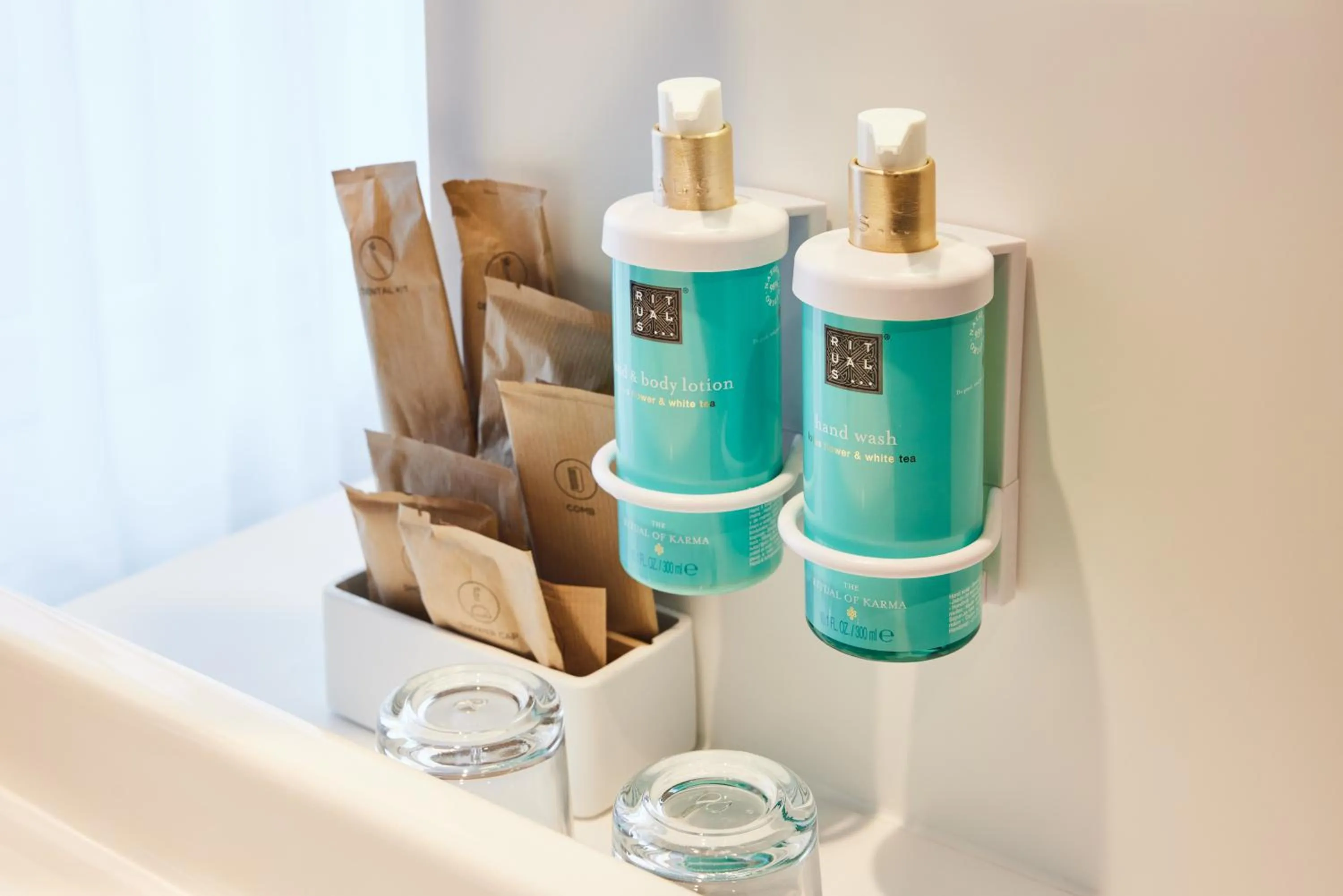 Bathroom in Novotel Edinburgh Centre