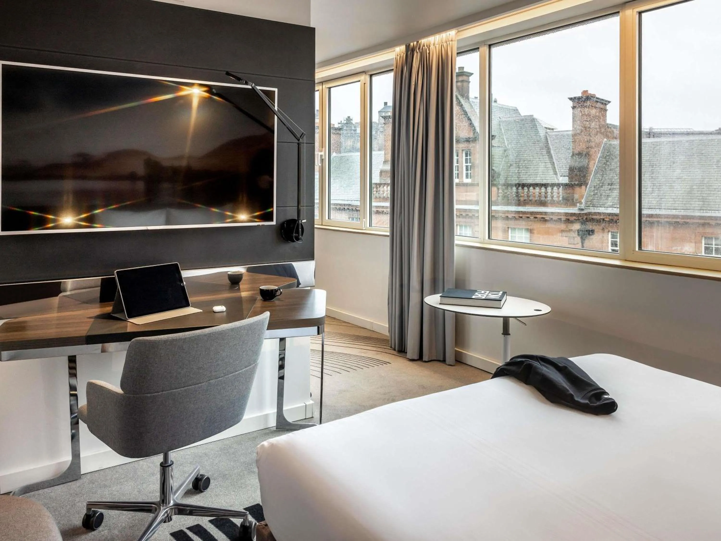 Bedroom, Bed in Novotel Edinburgh Centre