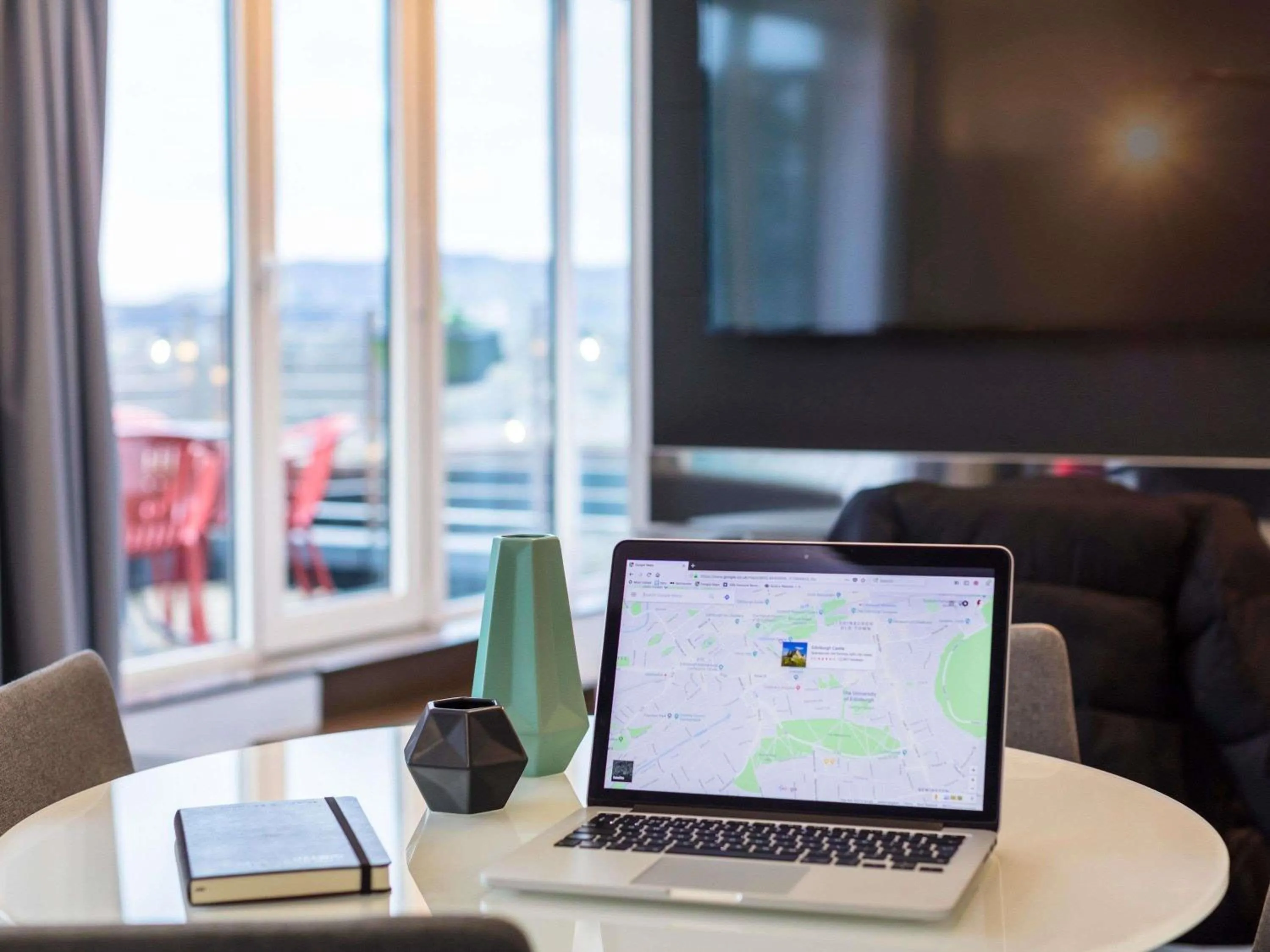 Photo of the whole room in Novotel Edinburgh Centre