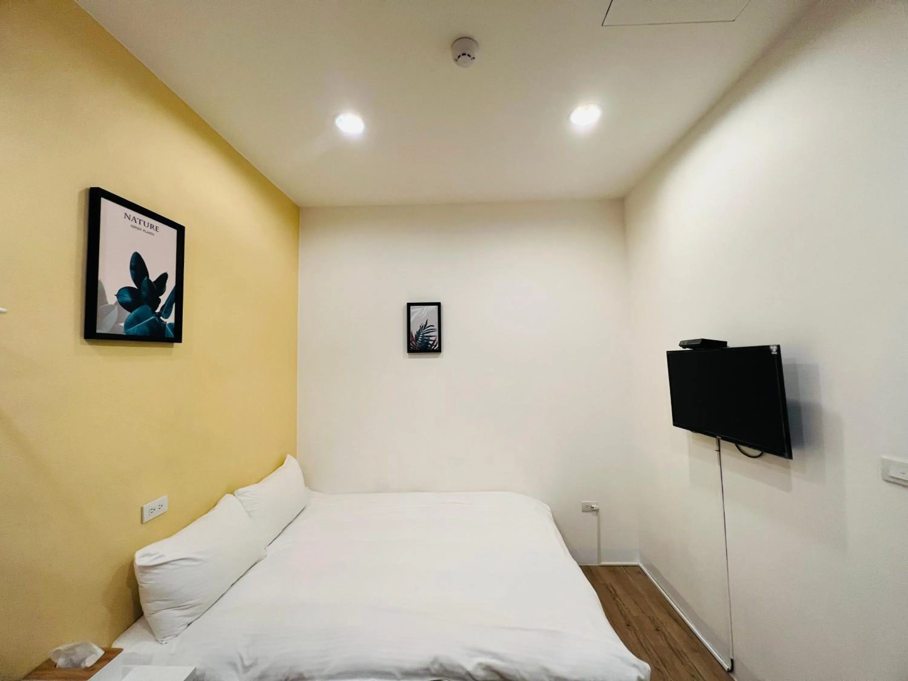TV and multimedia, Bed in 淡水民宿-台北Yes Hotel