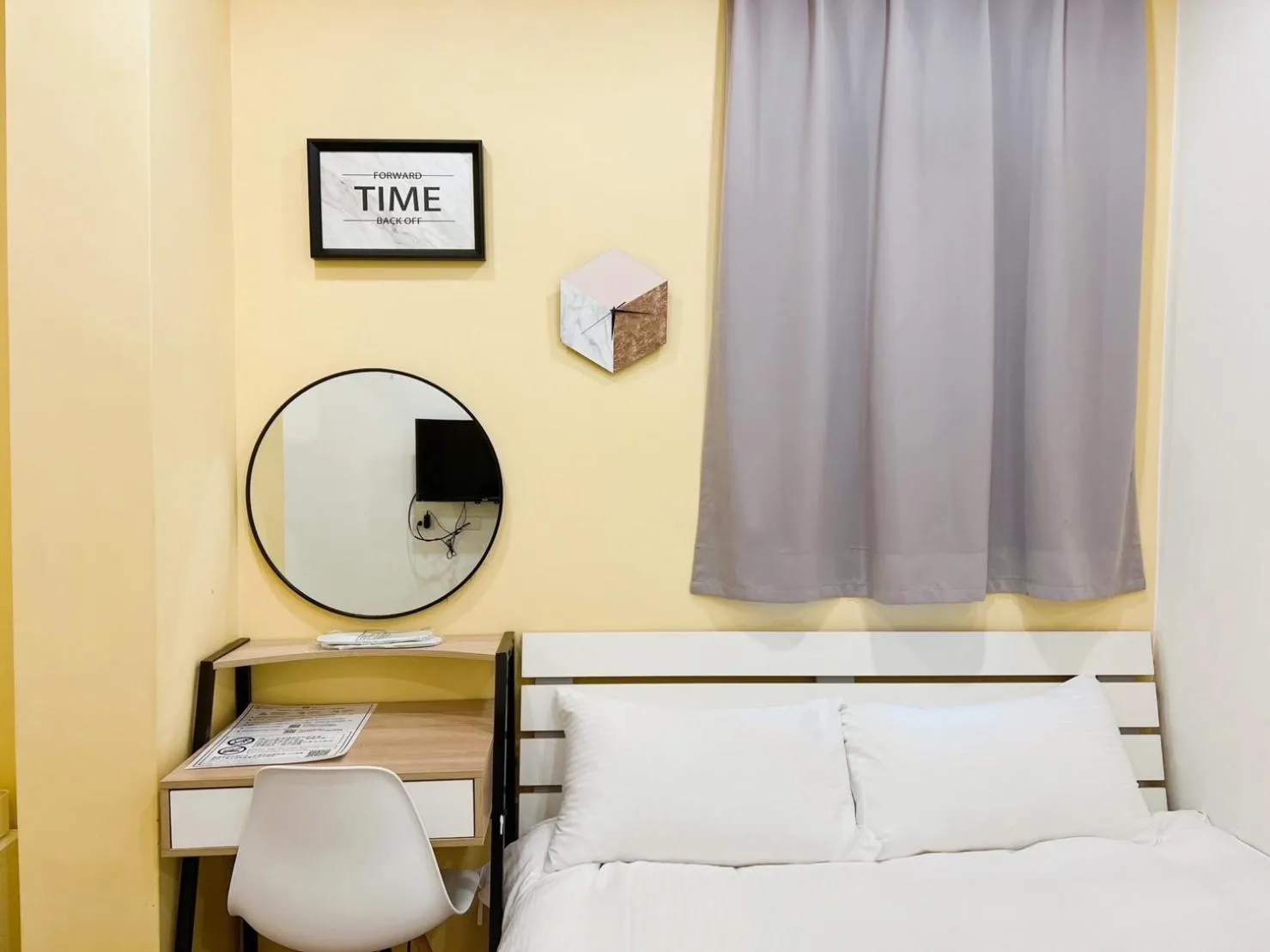 Photo of the whole room, Bed in 淡水民宿-台北Yes Hotel