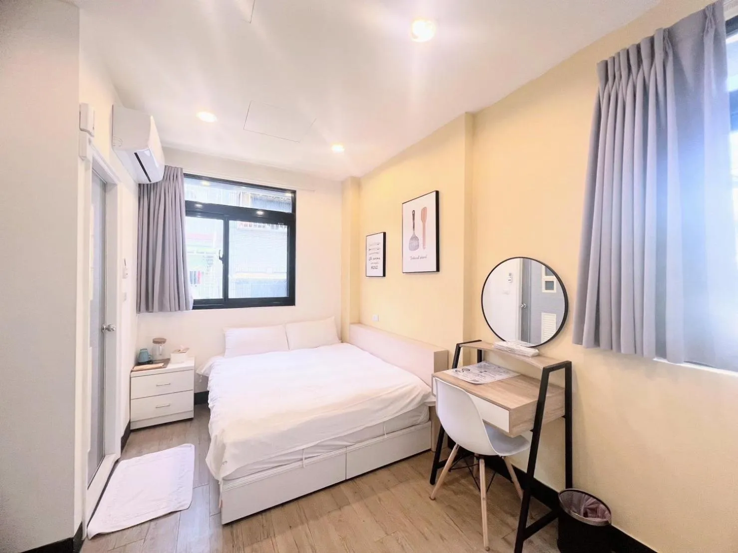 Photo of the whole room, Bed in 淡水民宿-台北Yes Hotel