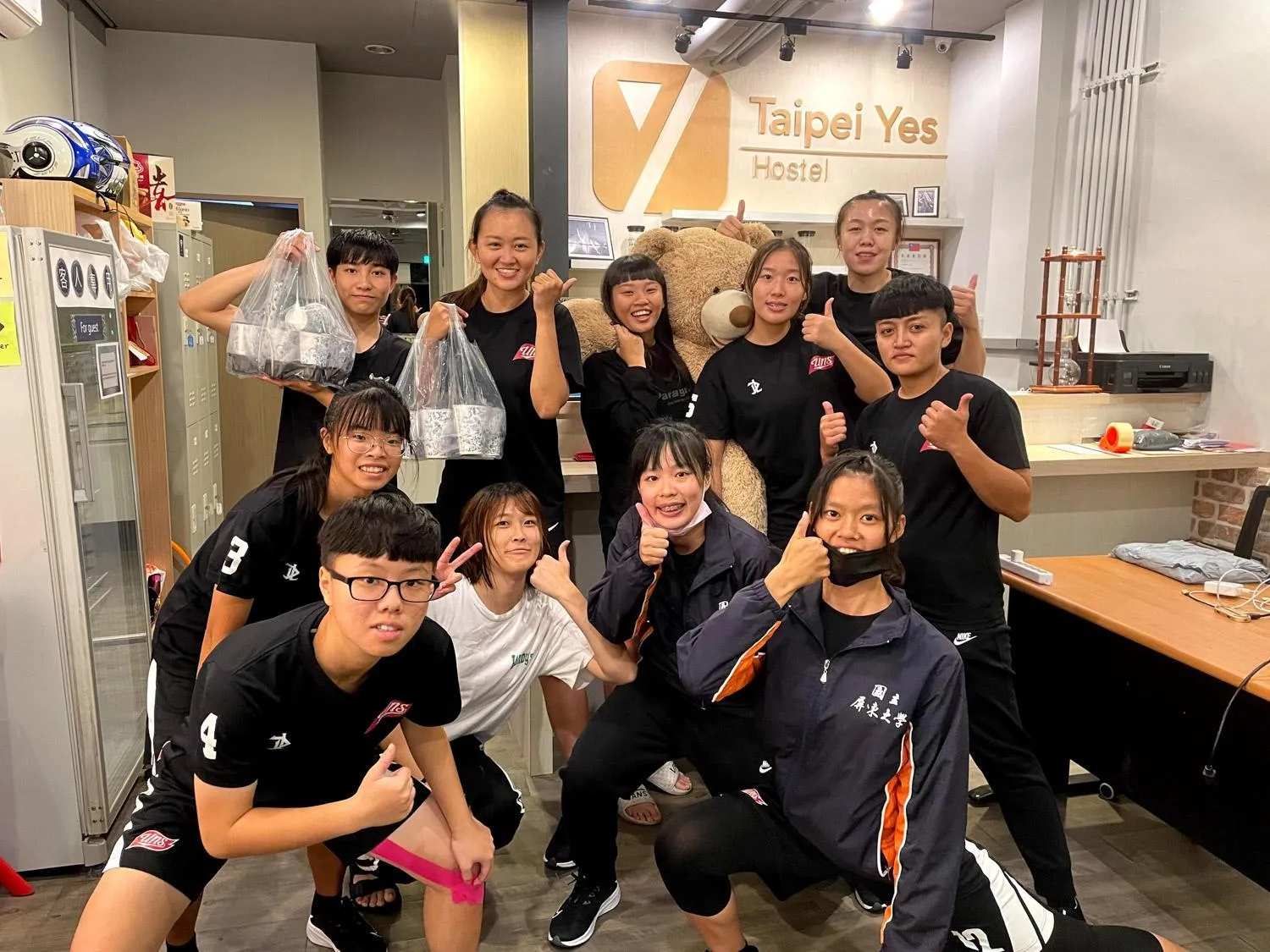 group of guests in 淡水民宿-台北Yes Hotel