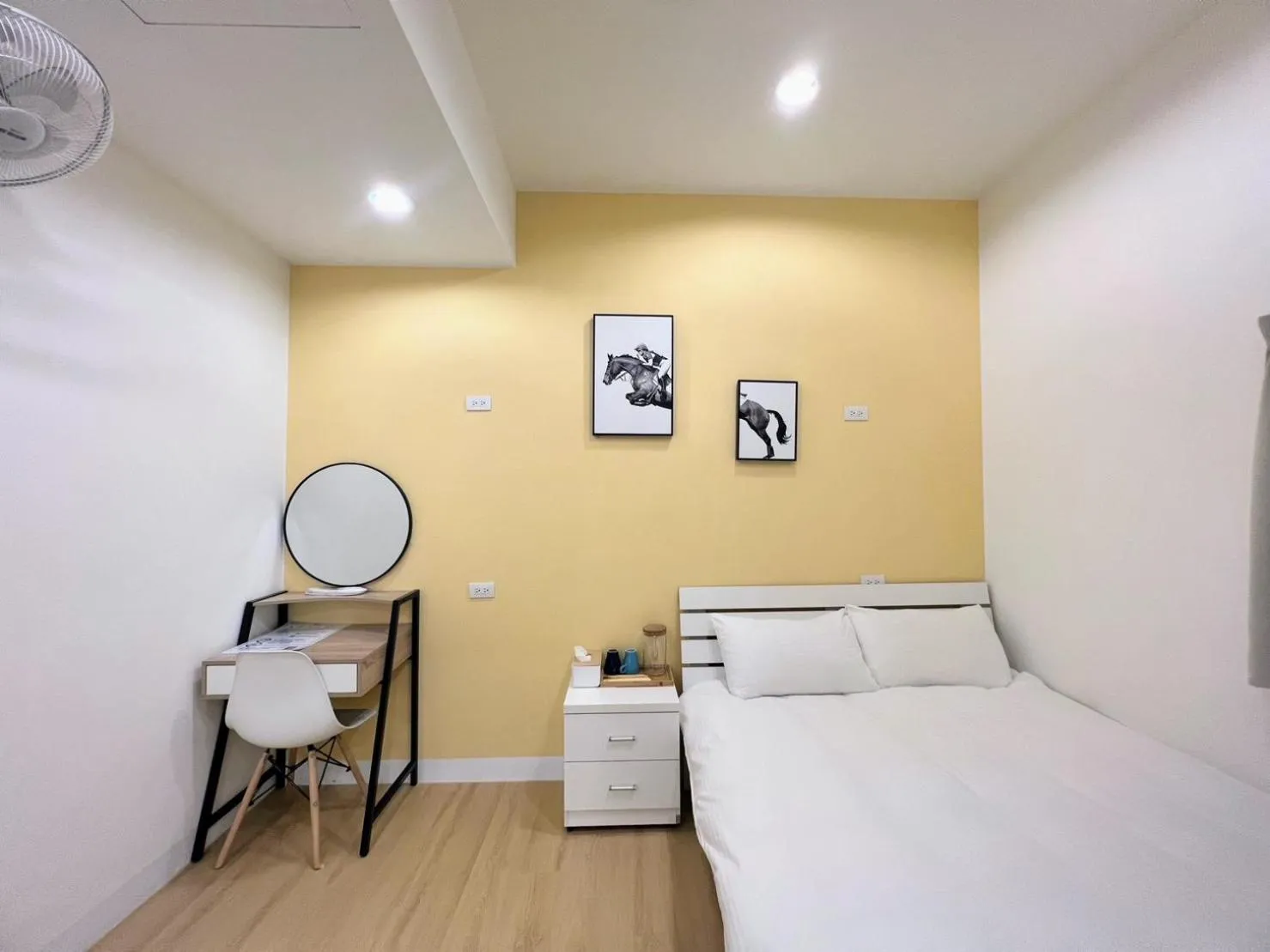 Photo of the whole room, Bed in 淡水民宿-台北Yes Hotel