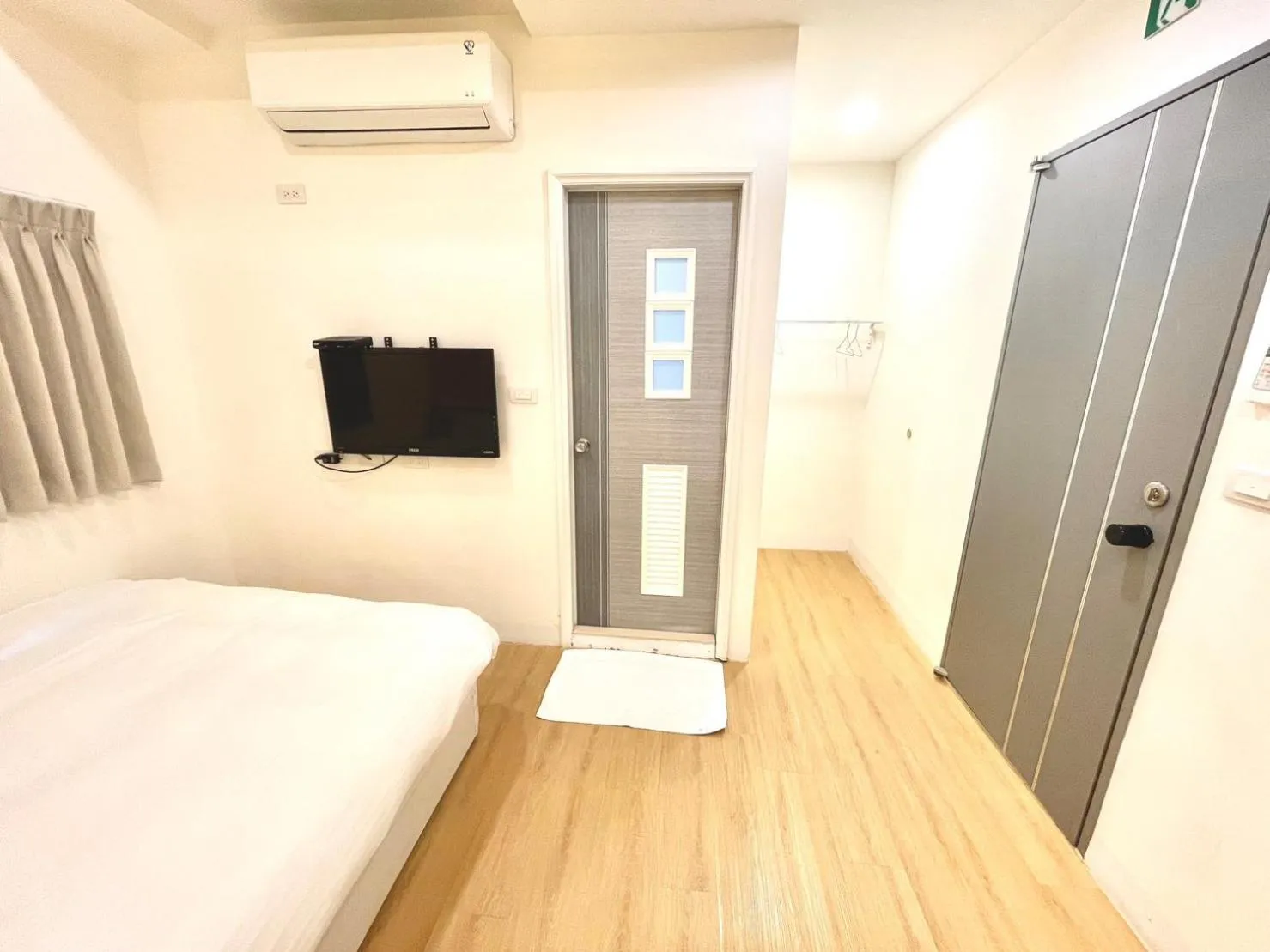TV and multimedia, Bed in 淡水民宿-台北Yes Hotel