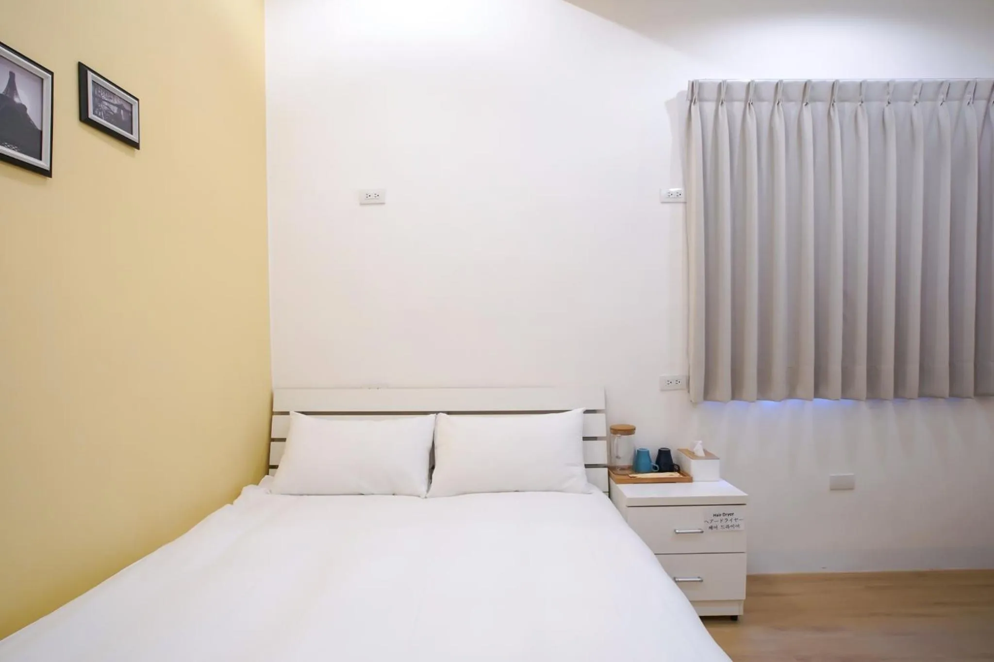 Photo of the whole room, Bed in 淡水民宿-台北Yes Hotel