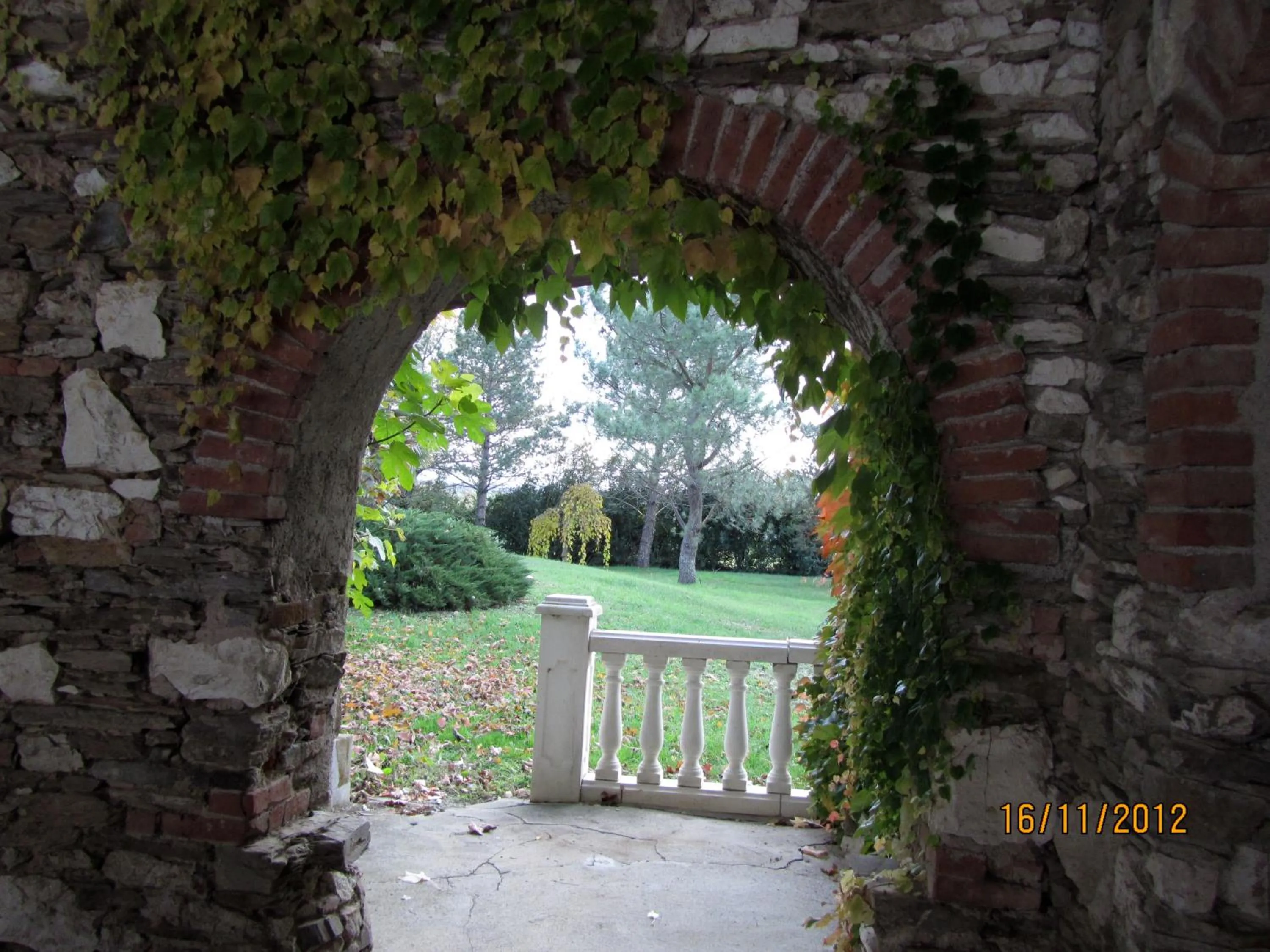 Garden in La Bergerie De Valerie