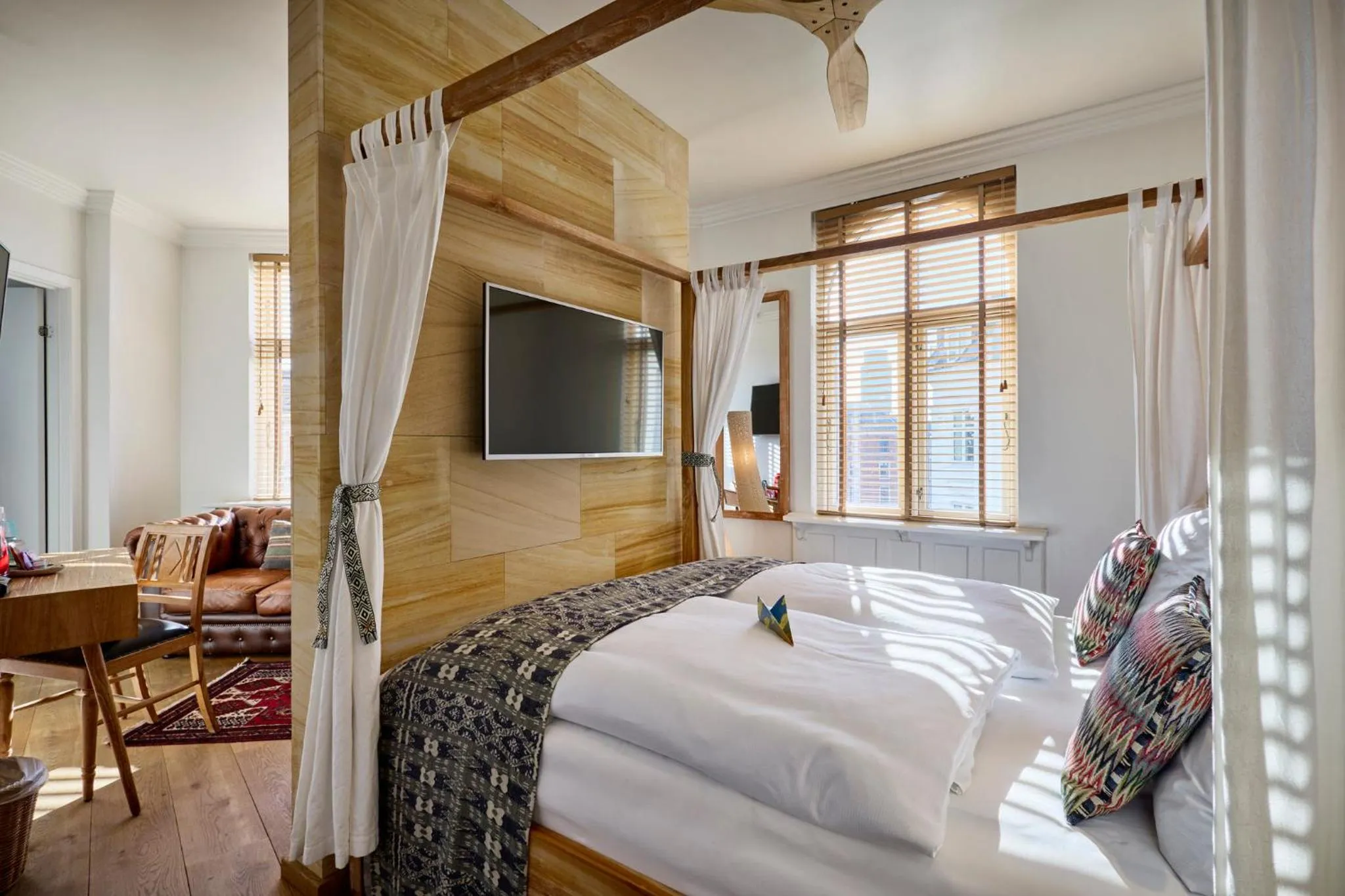 Bedroom, Bed in Axel Guldsmeden