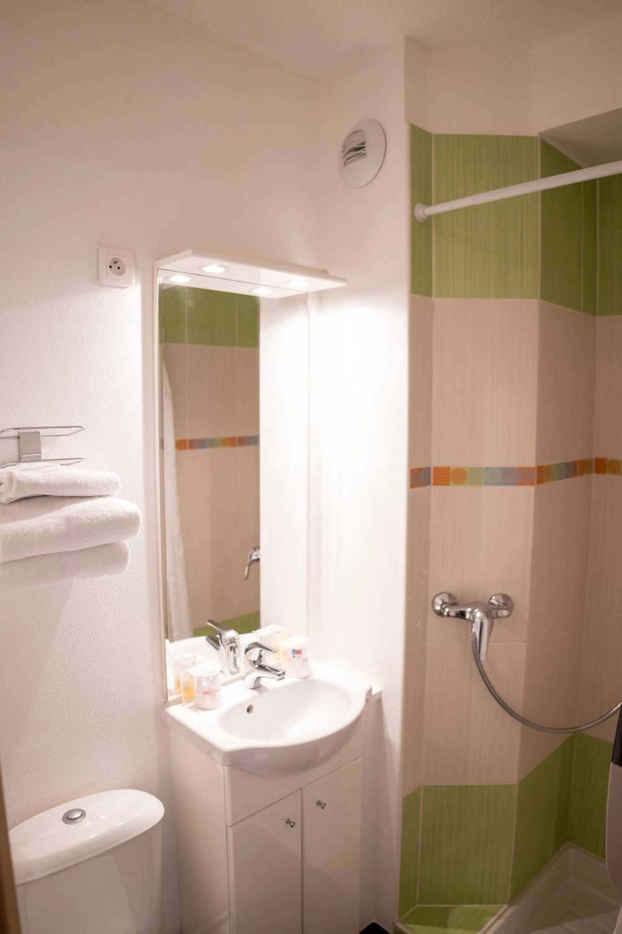 Bathroom in Fasthôtel Périgueux - Un Hôtel FH Confort