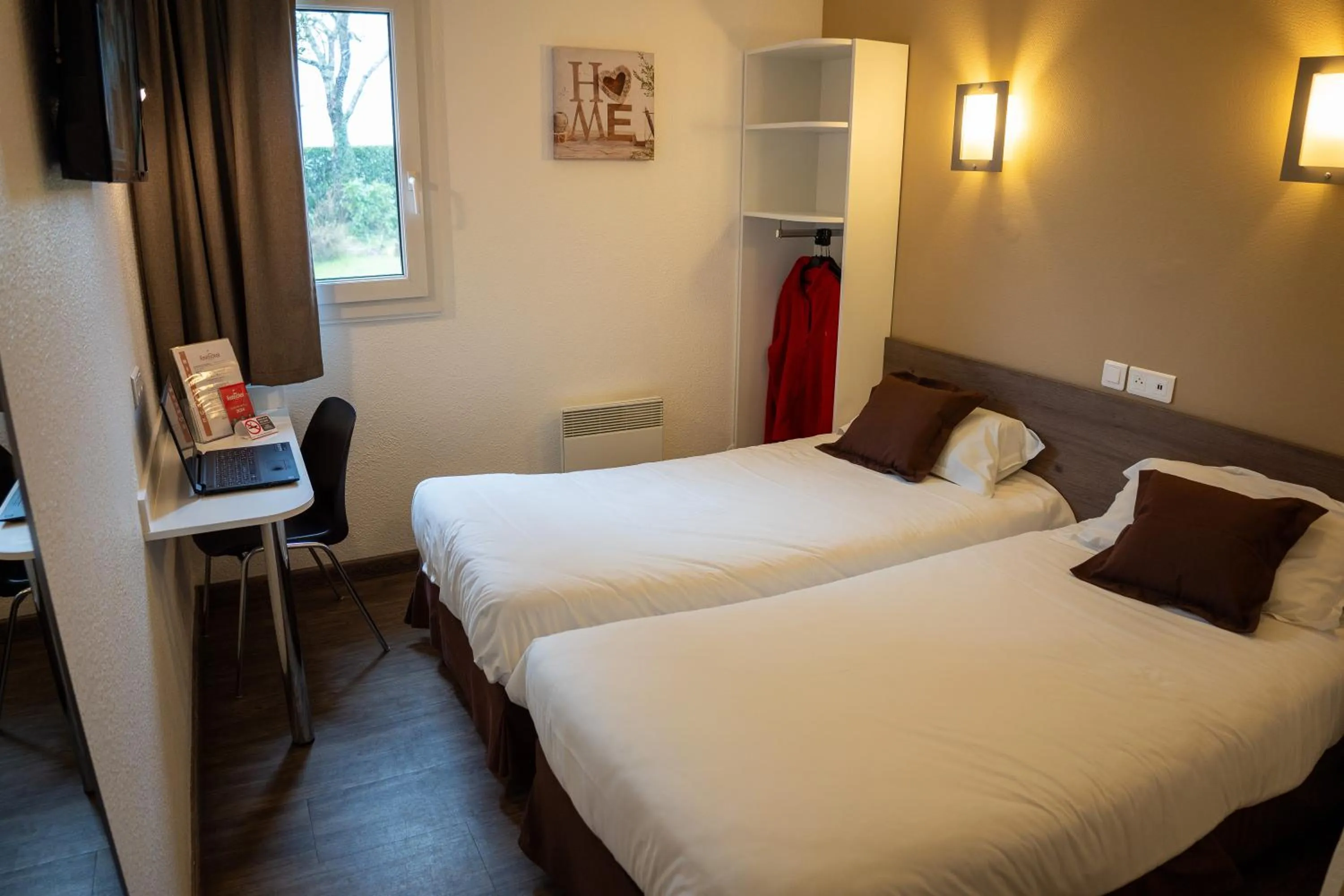 Bedroom, Bed in Fasthôtel Périgueux - Un Hôtel FH Confort