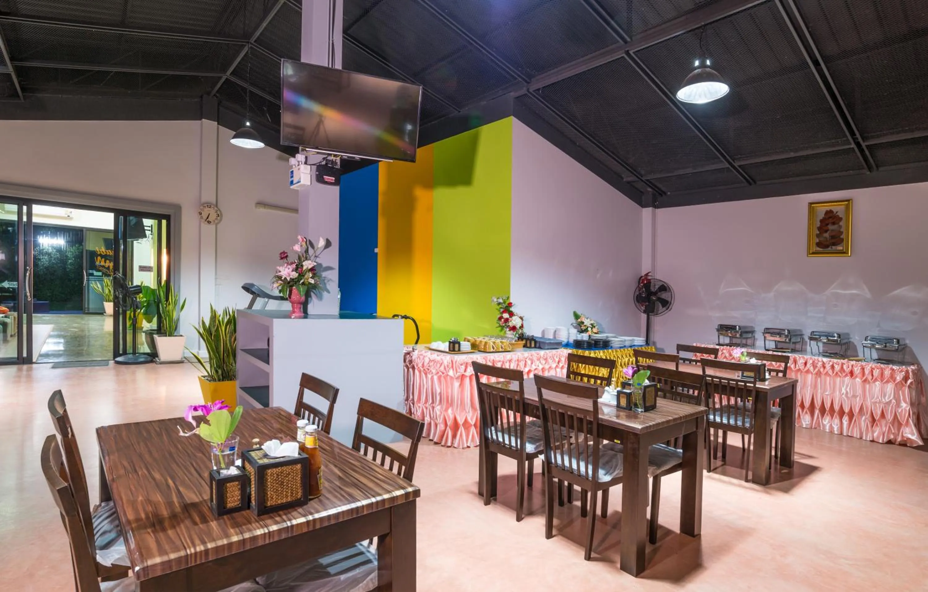 Restaurant/places to eat in Krabi Inn Resort