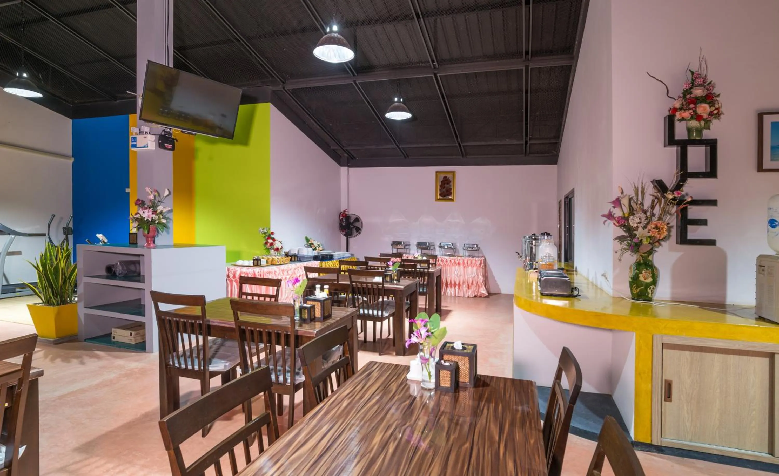 Restaurant/places to eat in Krabi Inn Resort