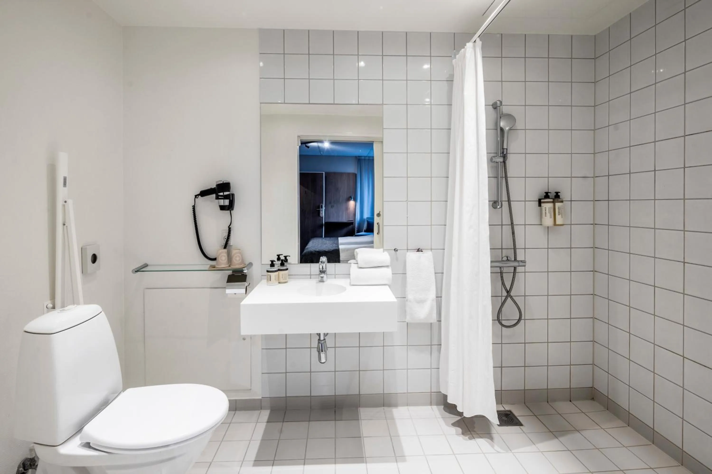 Toilet in Airport Hotel, Billund