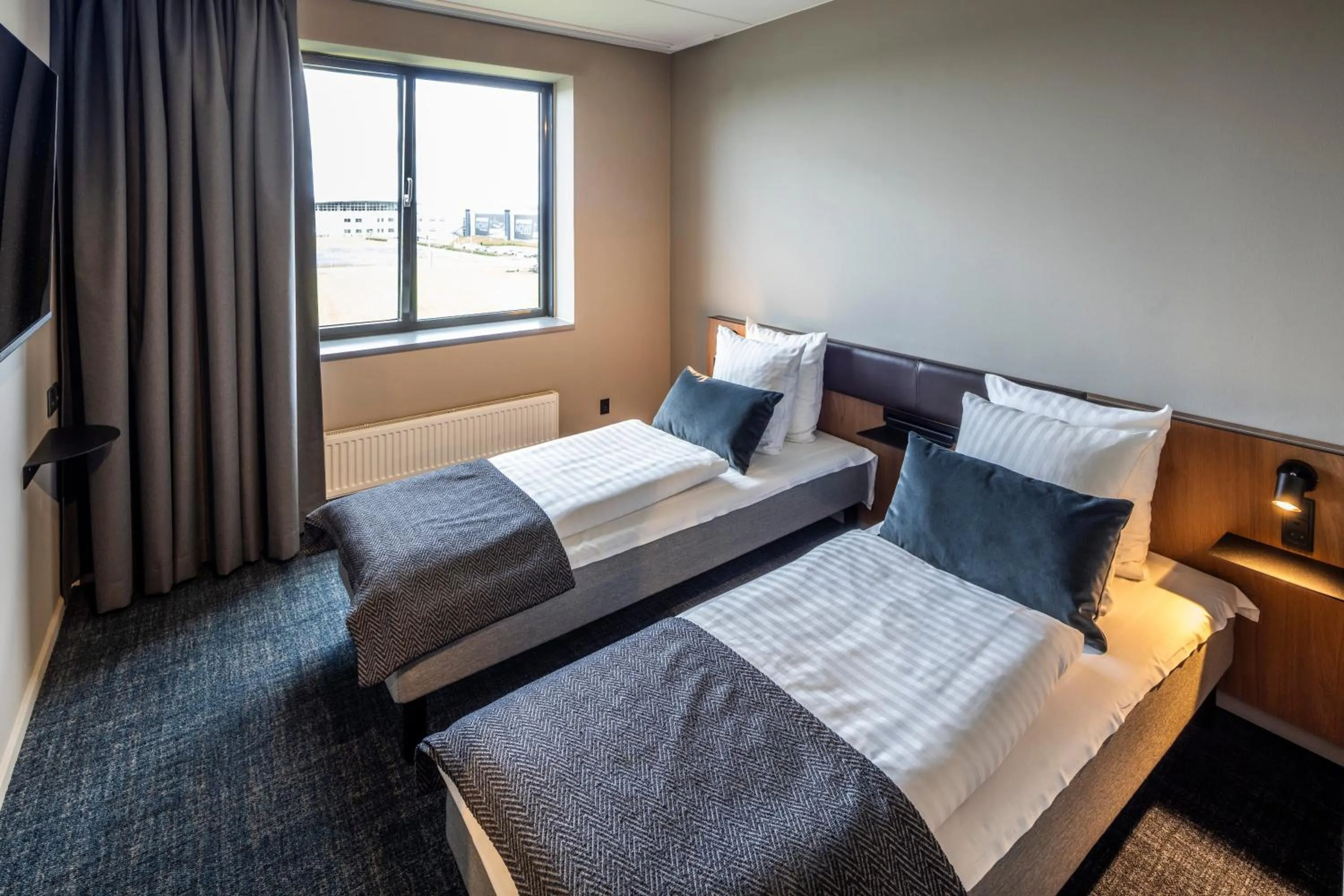 Photo of the whole room, Bed in Airport Hotel, Billund