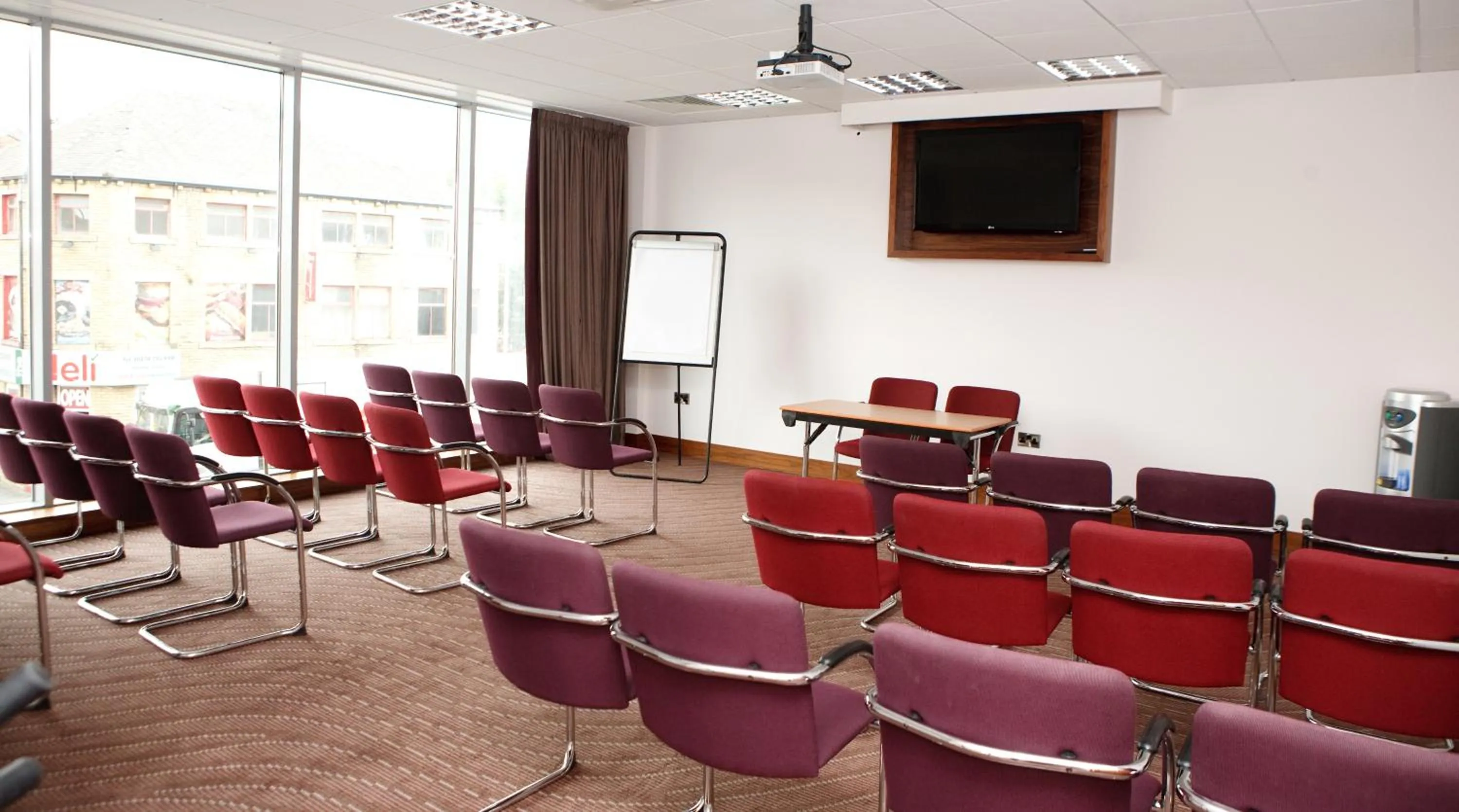 Business facilities in Leonardo Hotel Belfast