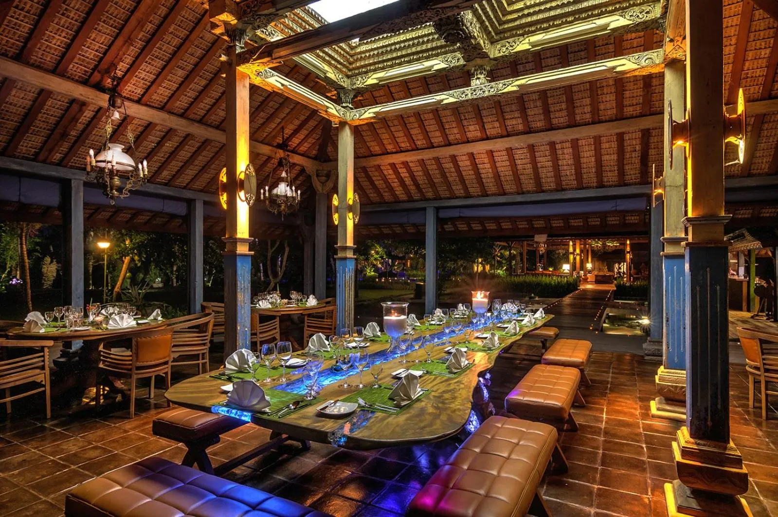 Restaurant/places to eat in Permata Ayung Private Estate