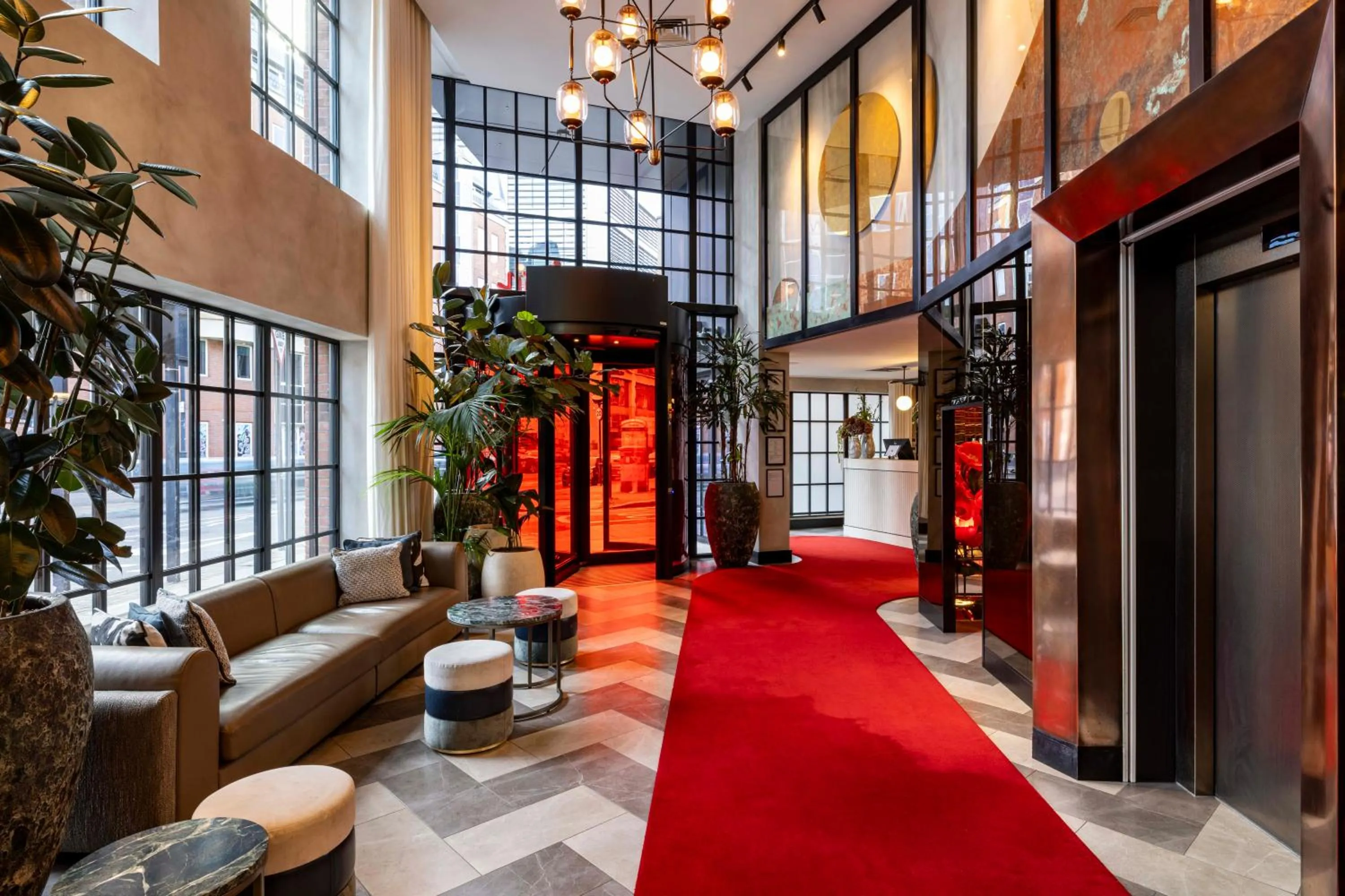 Lobby or reception in Mondrian London Shoreditch