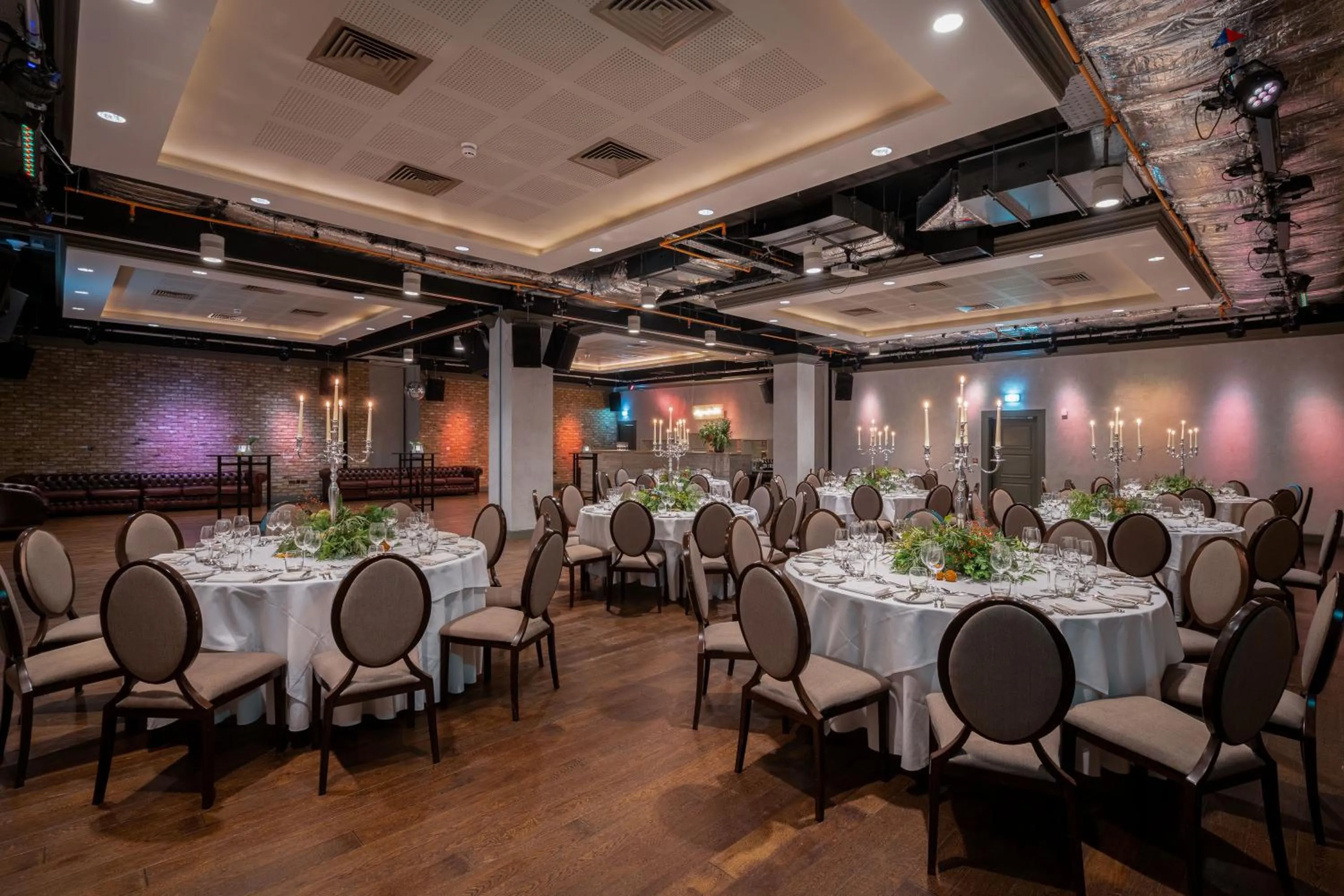 Evening entertainment in Mondrian London Shoreditch