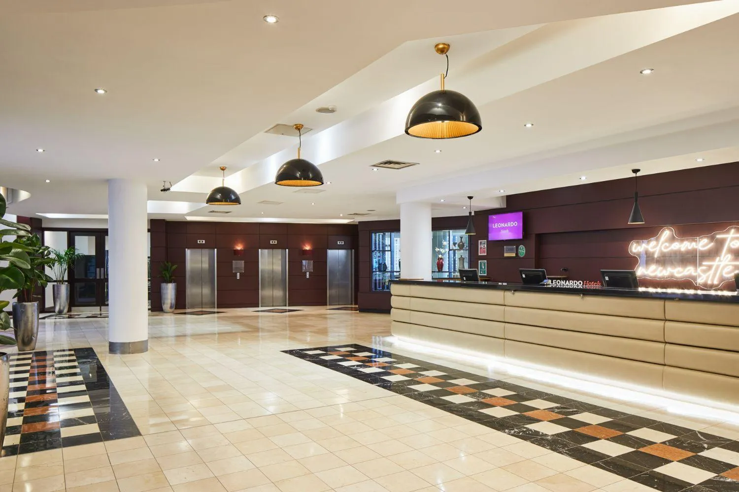 Lobby or reception in Leonardo Hotel Newcastle