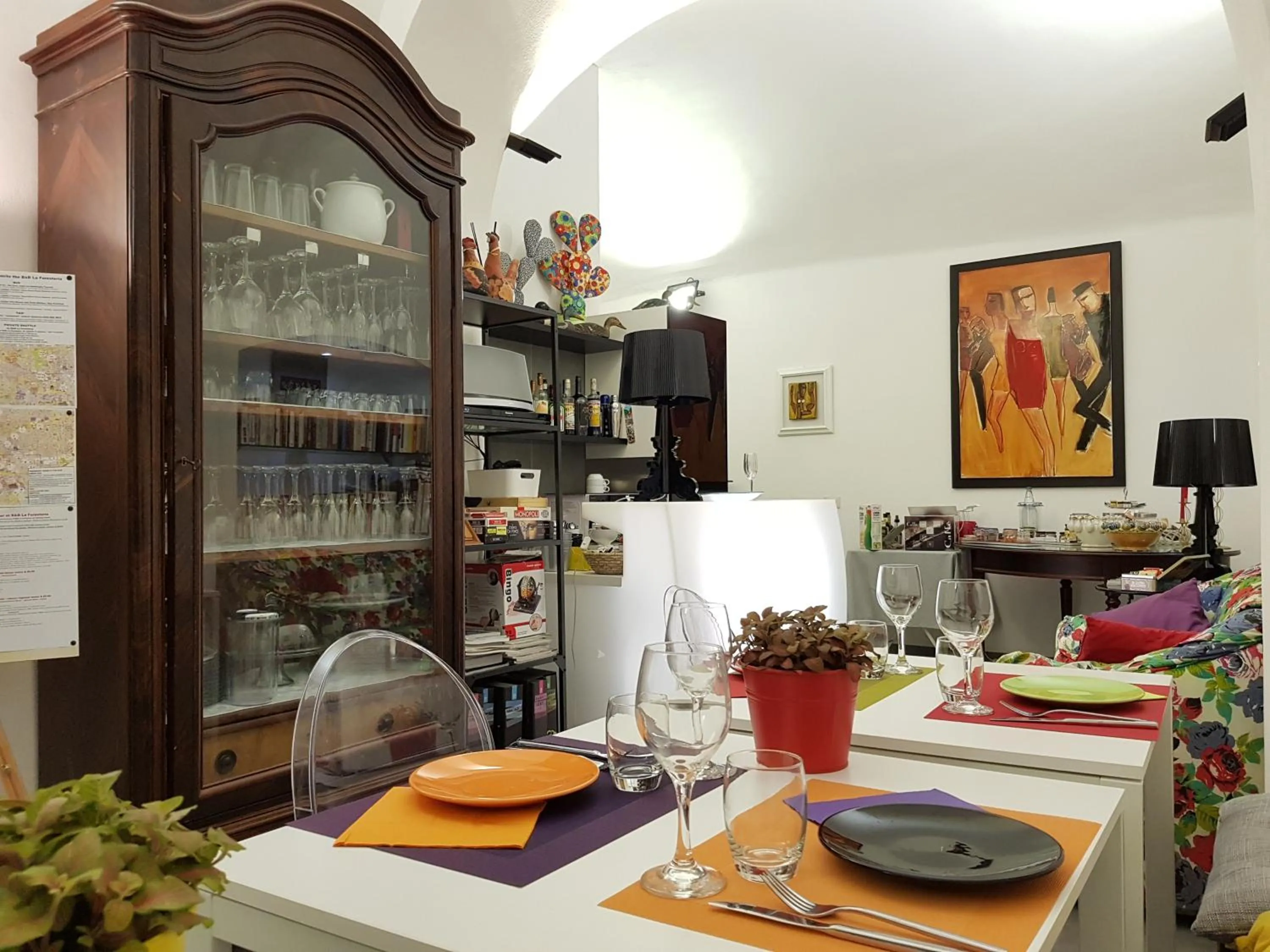 Communal lounge/ TV room in La Foresteria Garden Boutique B&B