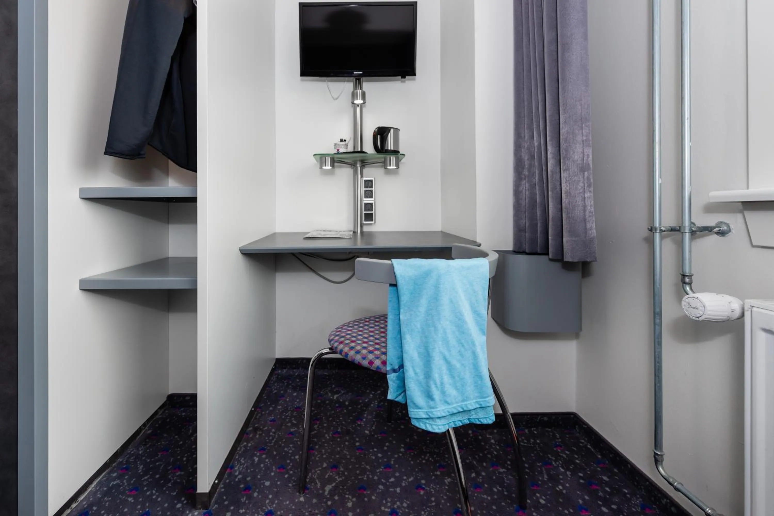 TV and multimedia in Hotel Cabinn Vejle