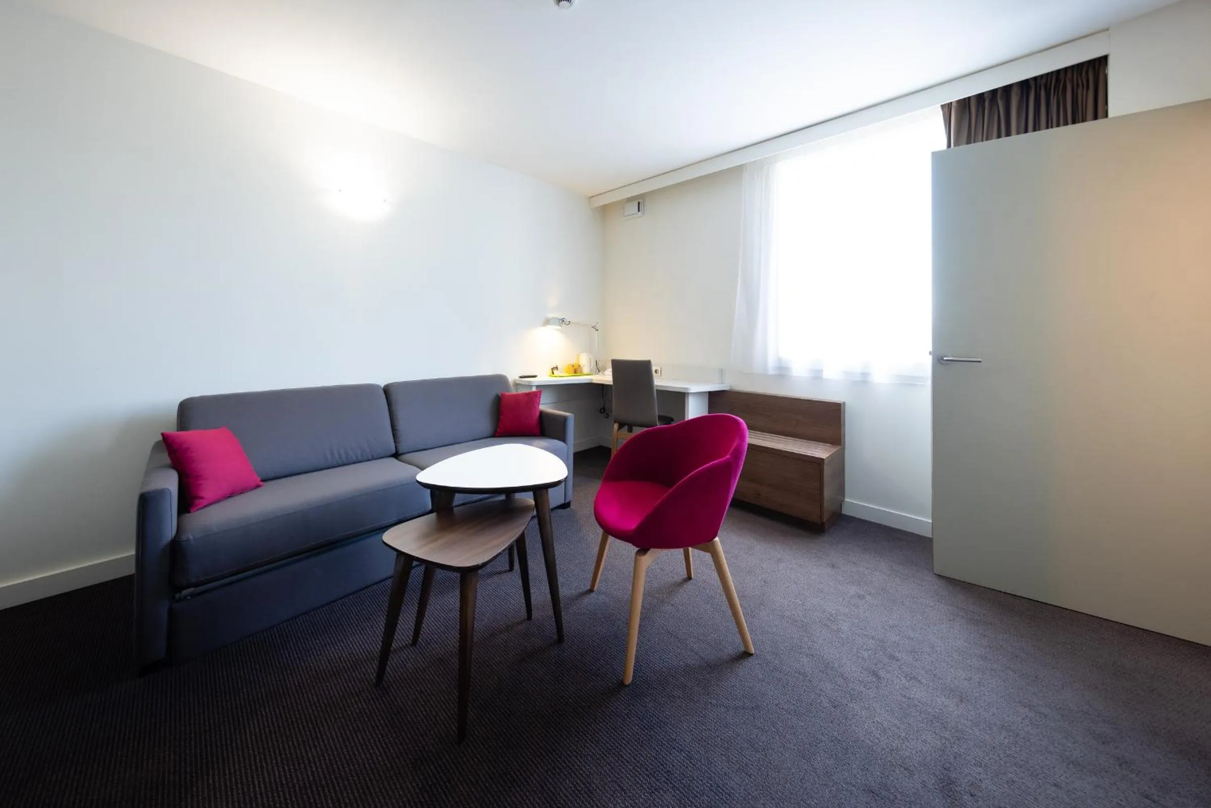 Seating area in Campanile Limoges Centre - Gare