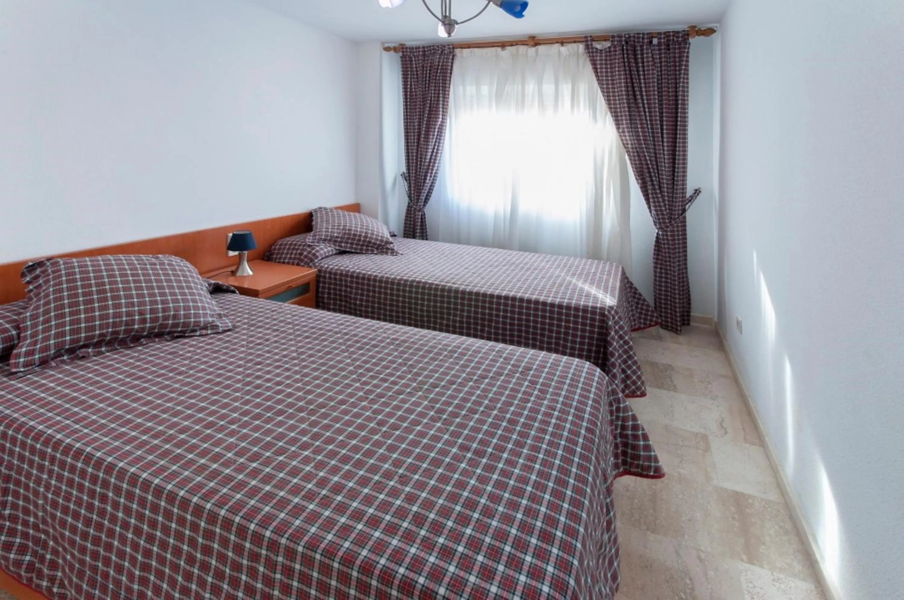 Bedroom, Bed in Cascades