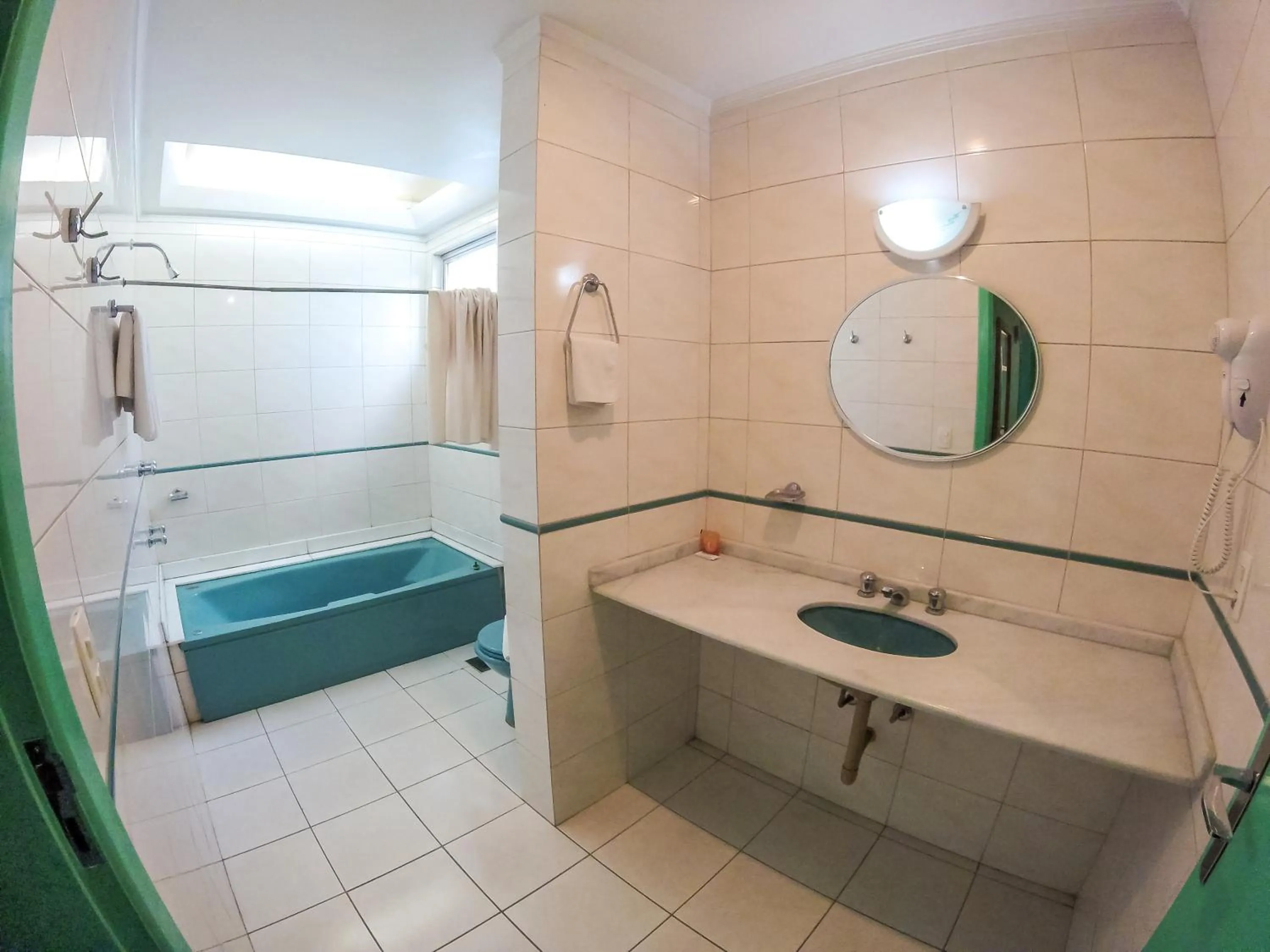 Bathroom in Milão Hotel