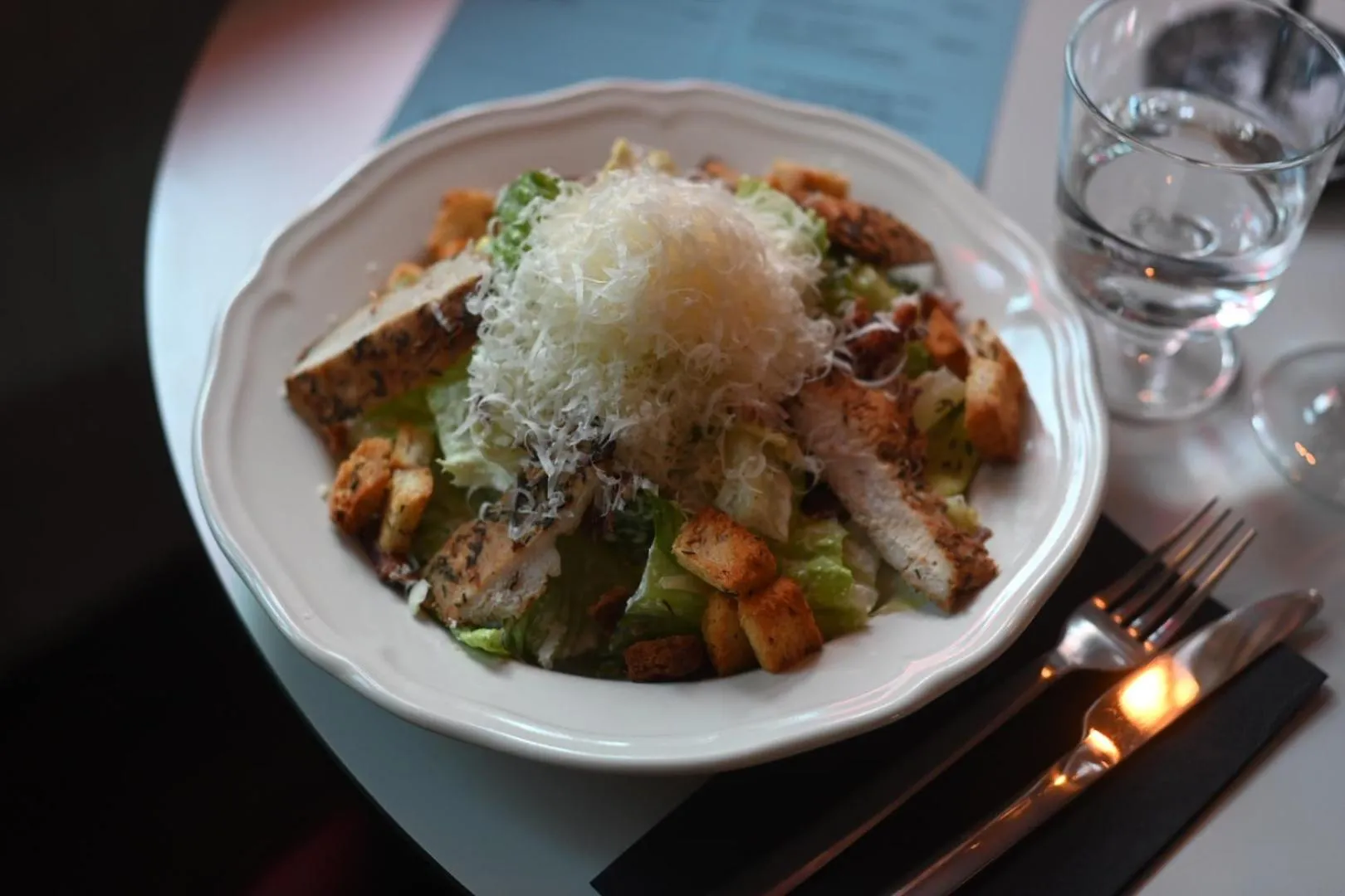 Restaurant/places to eat in Hotel Local 101