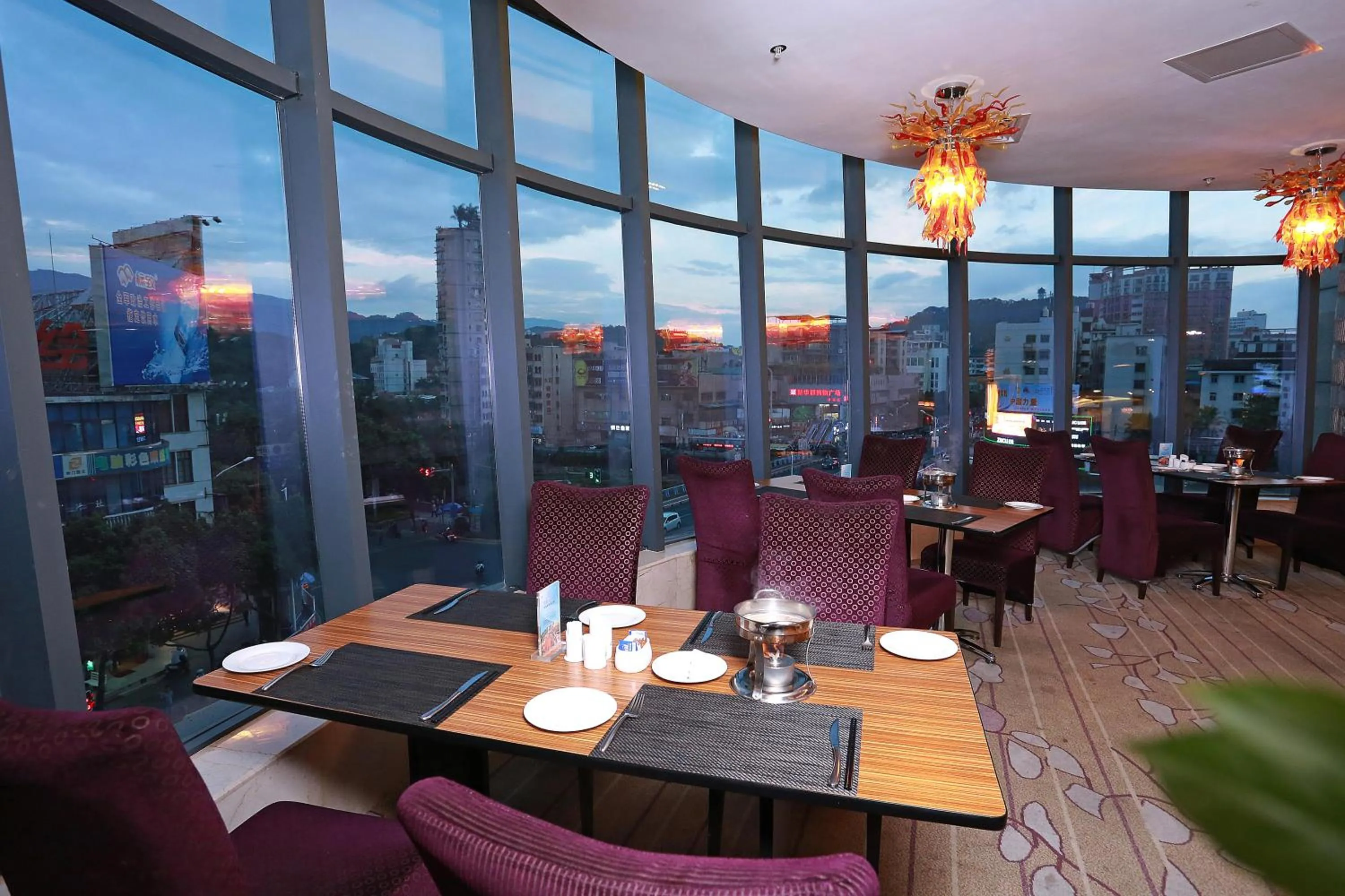 Restaurant/Places to Eat in Ramada Longyan