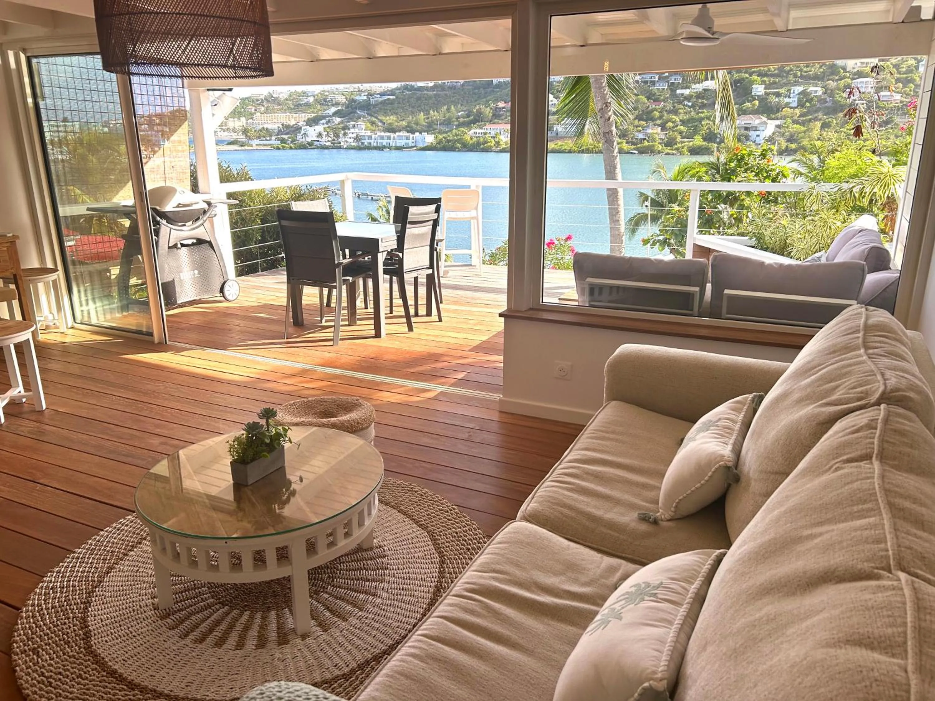 Patio in Les Balcons d'Oyster Pond